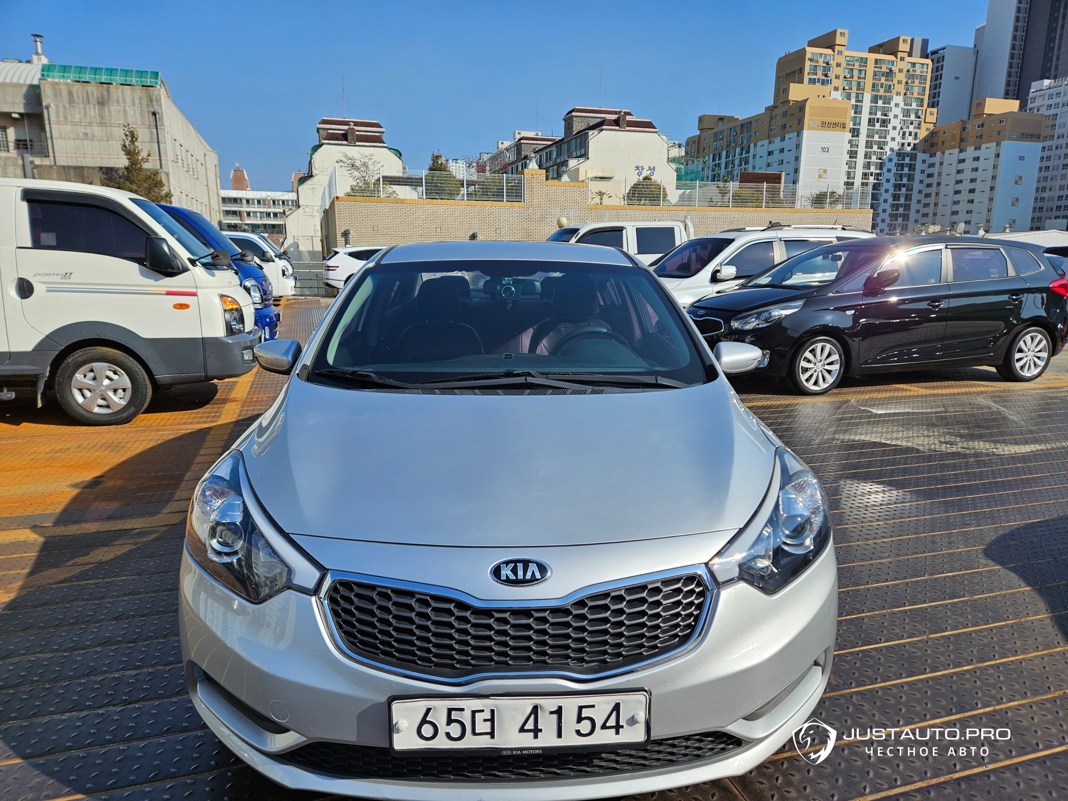 Автомобиль Kia K3