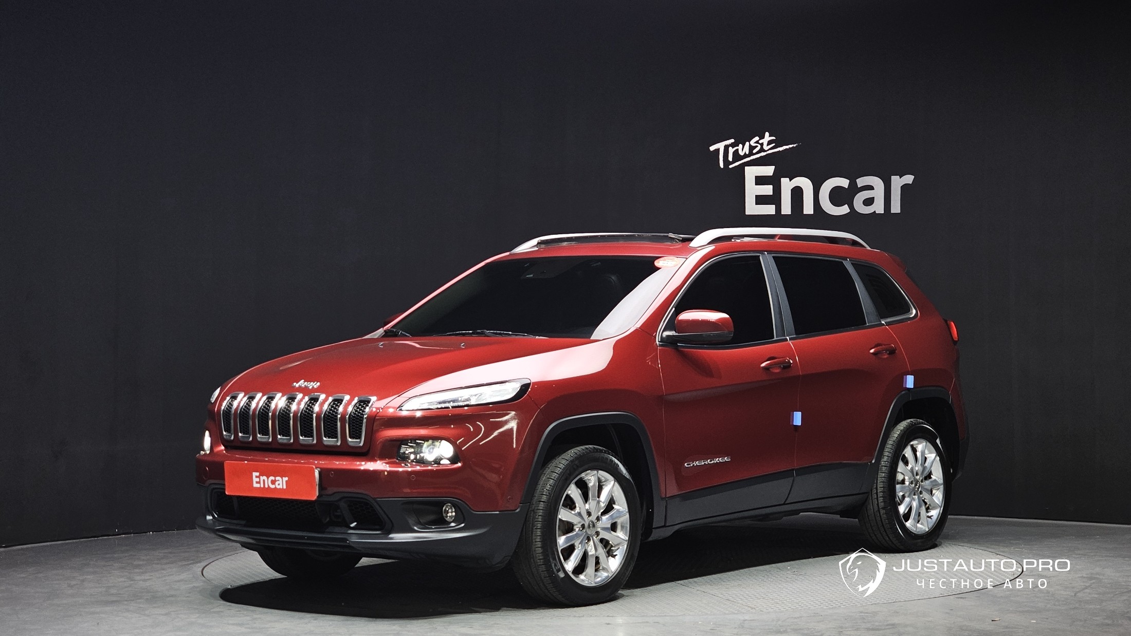 Автомобиль Jeep Cherokee