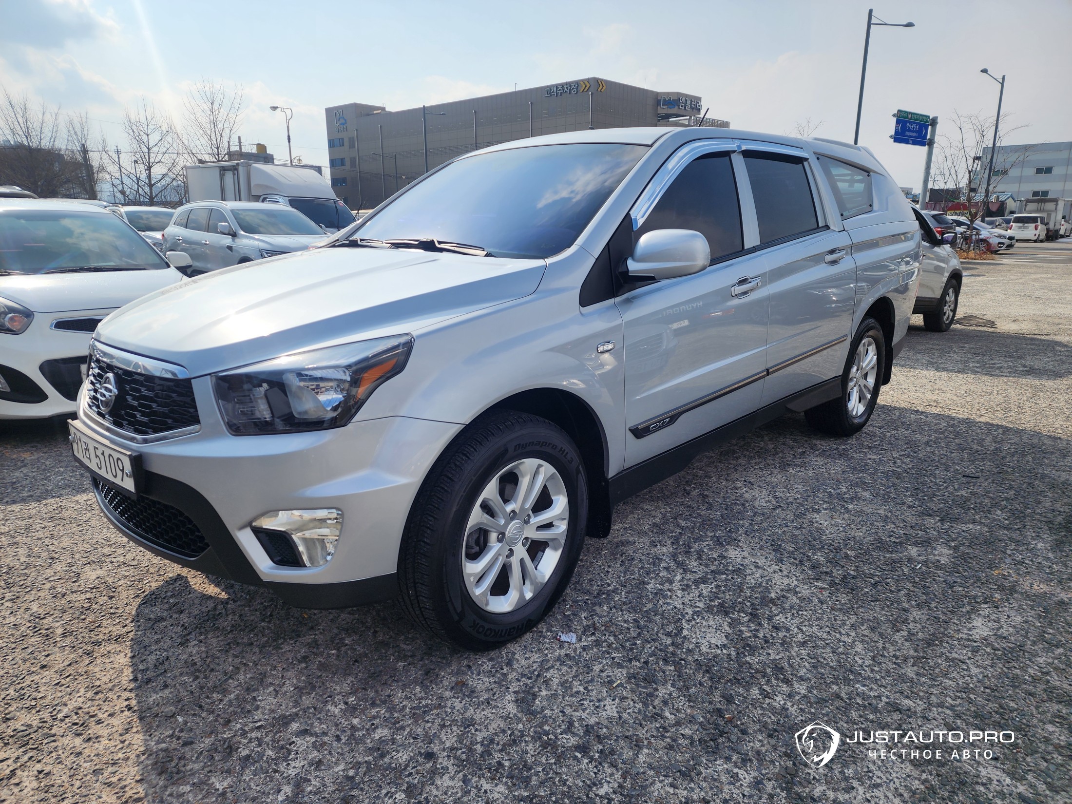 Автомобиль KG_Mobility_Ssangyong KORANDO