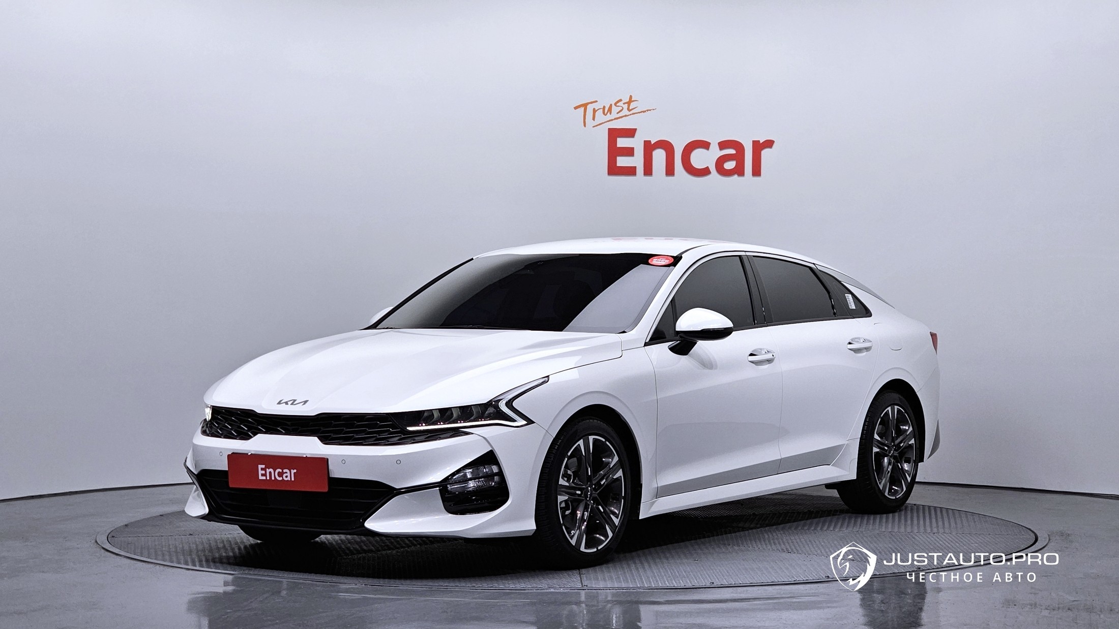 Автомобиль Kia K5