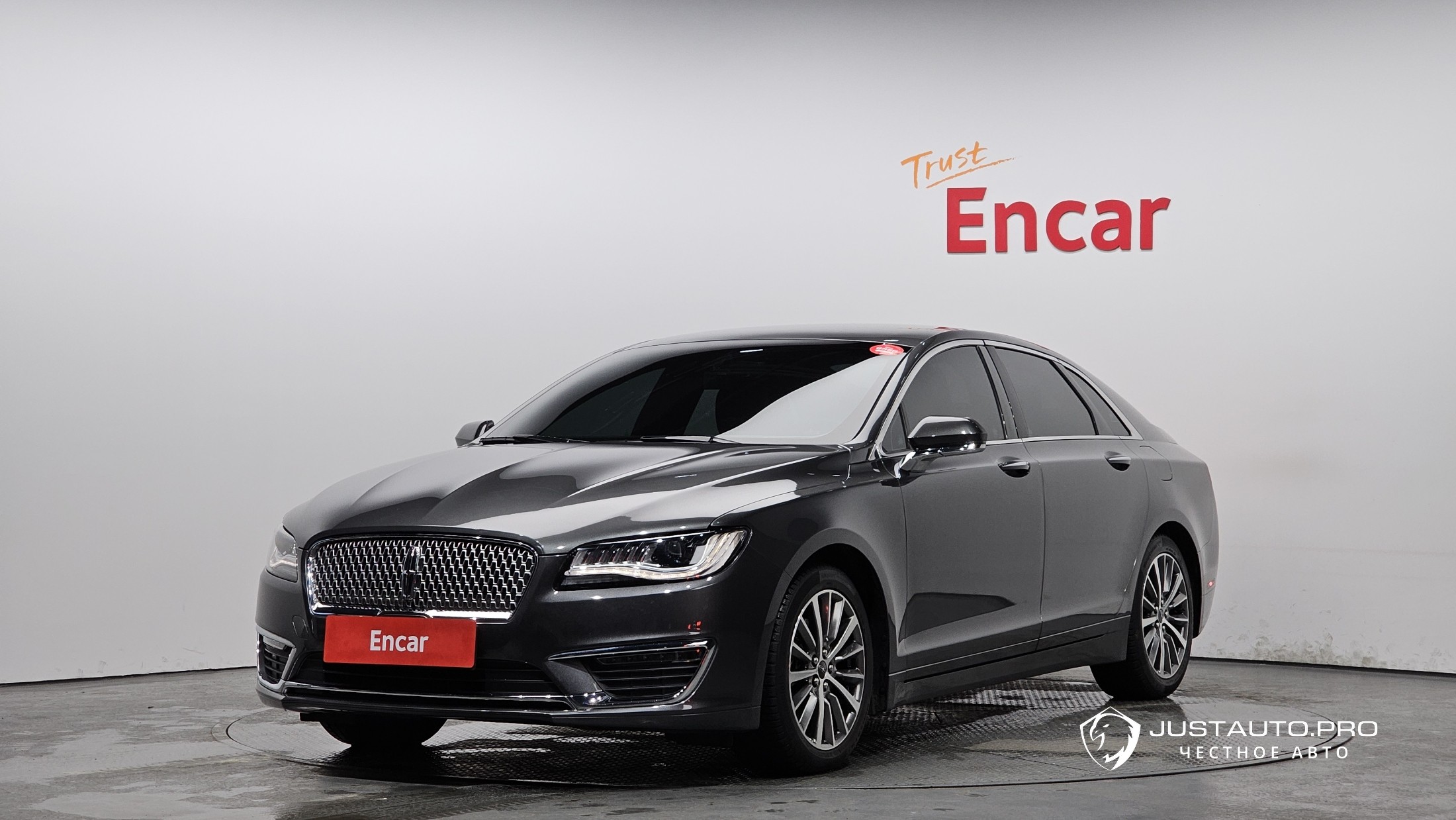 Автомобиль Lincoln MKZ