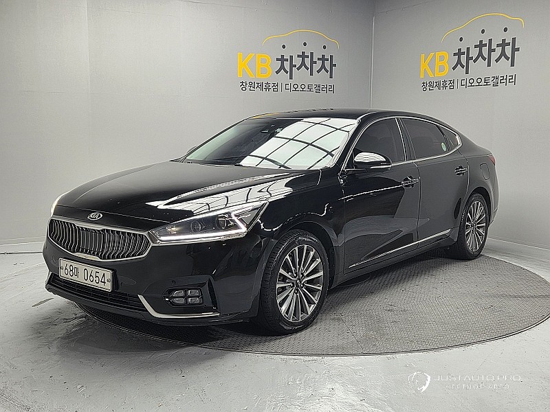 Автомобиль Kia K7