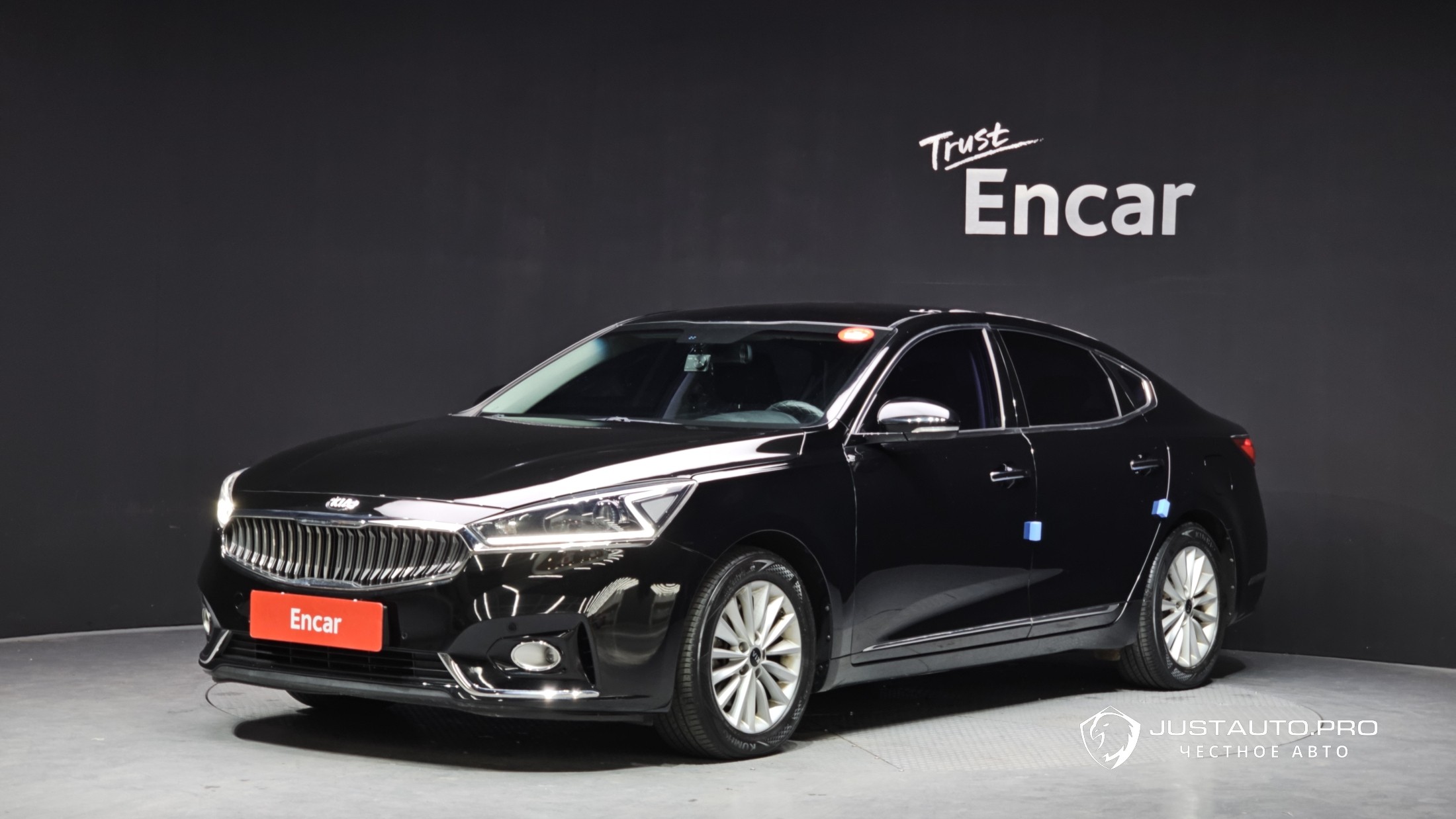 Автомобиль Kia K7