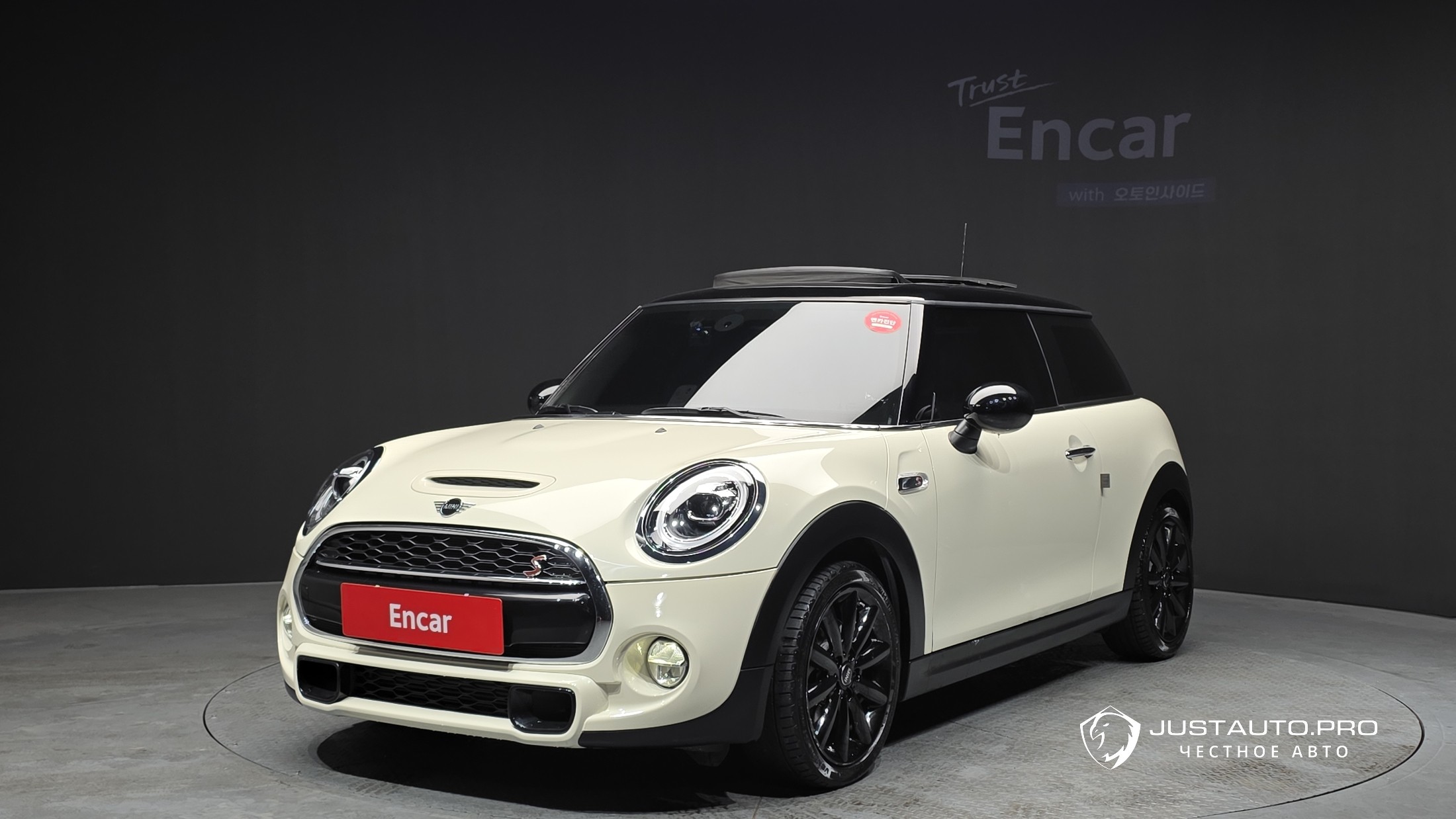 Автомобиль Mini Cooper