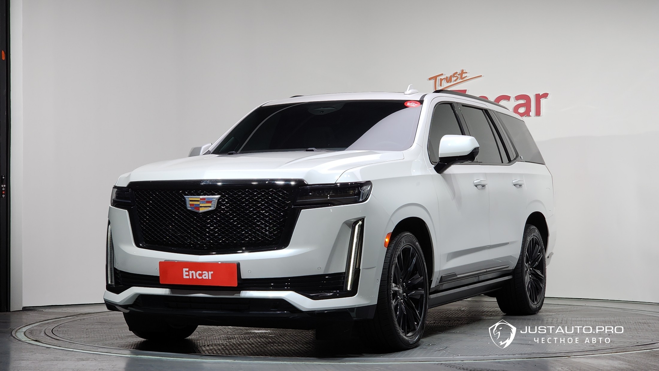 Автомобиль Cadillac Escalade