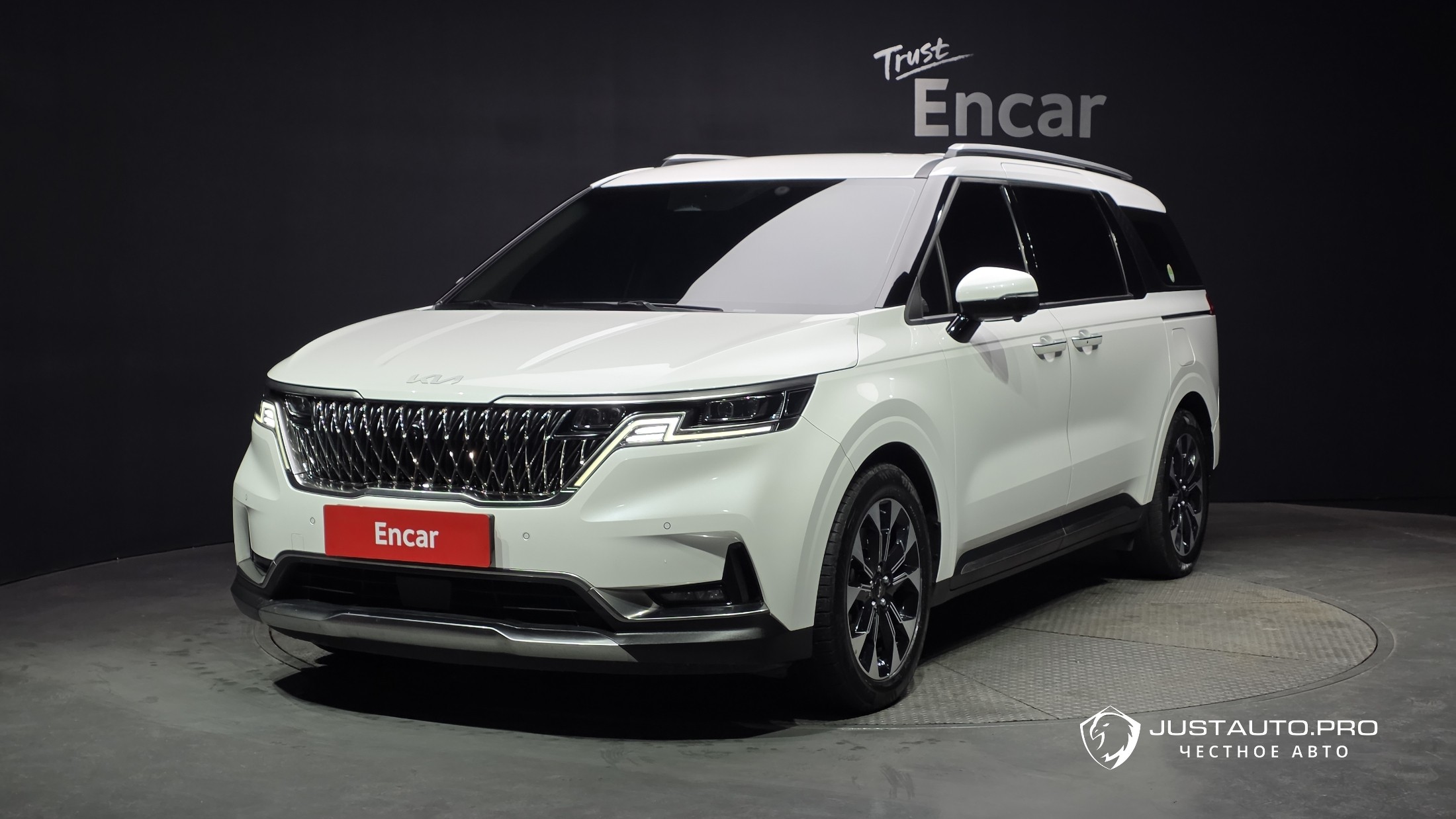 Автомобиль Kia Canival