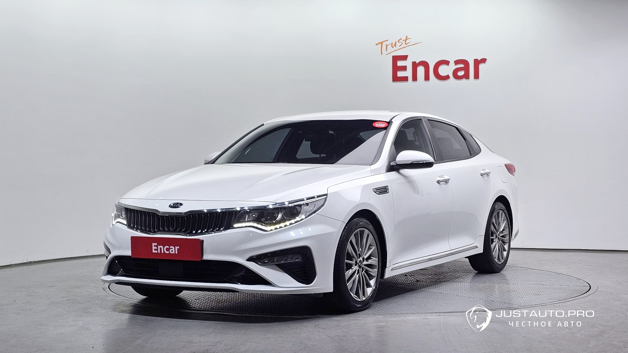 Автомобиль Kia K5