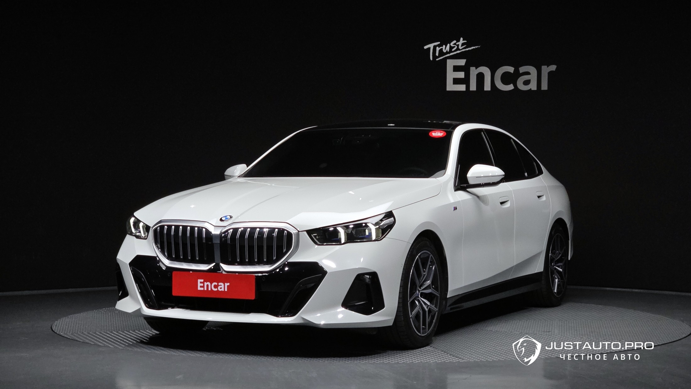 Автомобиль BMW 5-Series