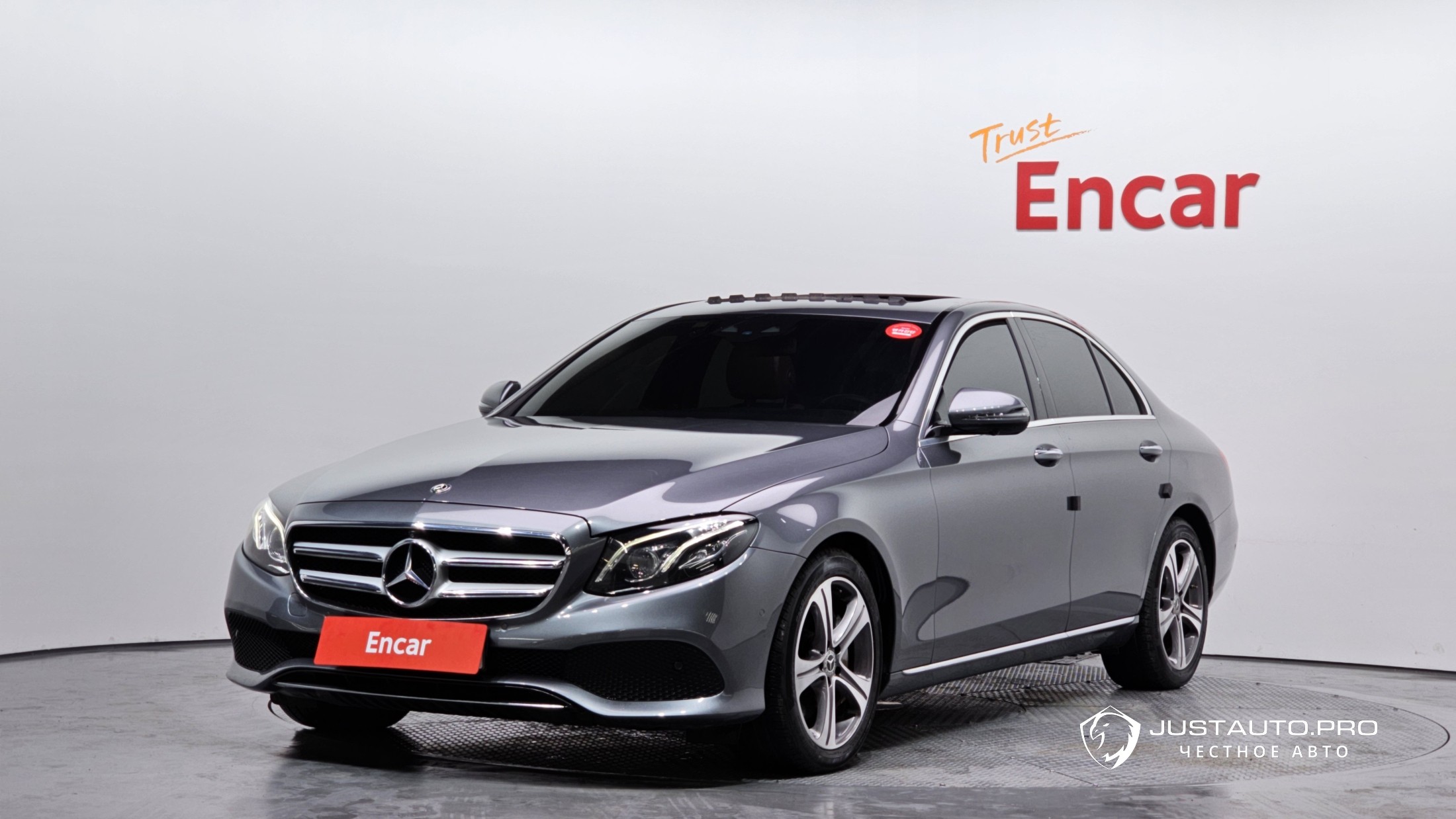 Автомобиль Mercedes-Benz E-Class