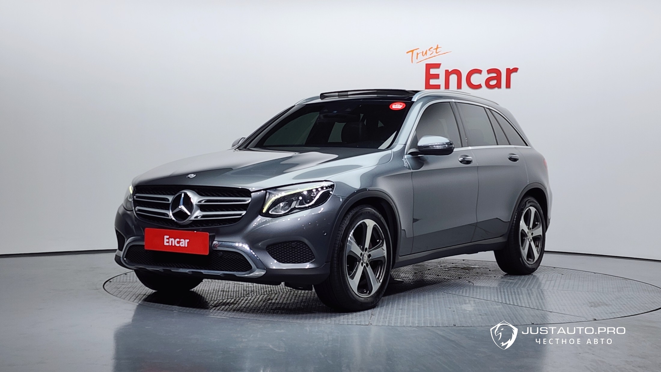 Автомобиль Mercedes-Benz GLC-Class