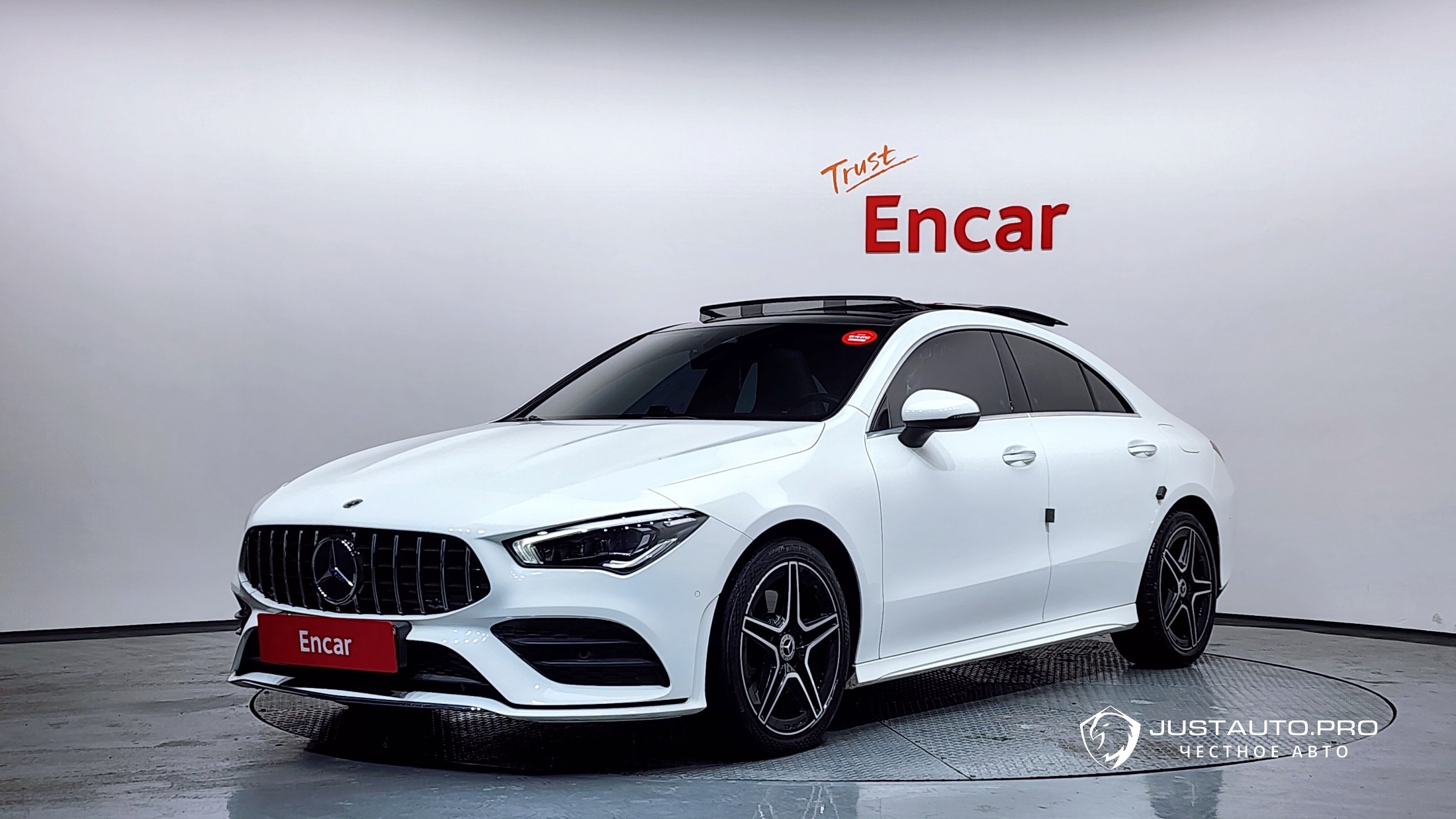 Автомобиль Mercedes-Benz CLA-Class