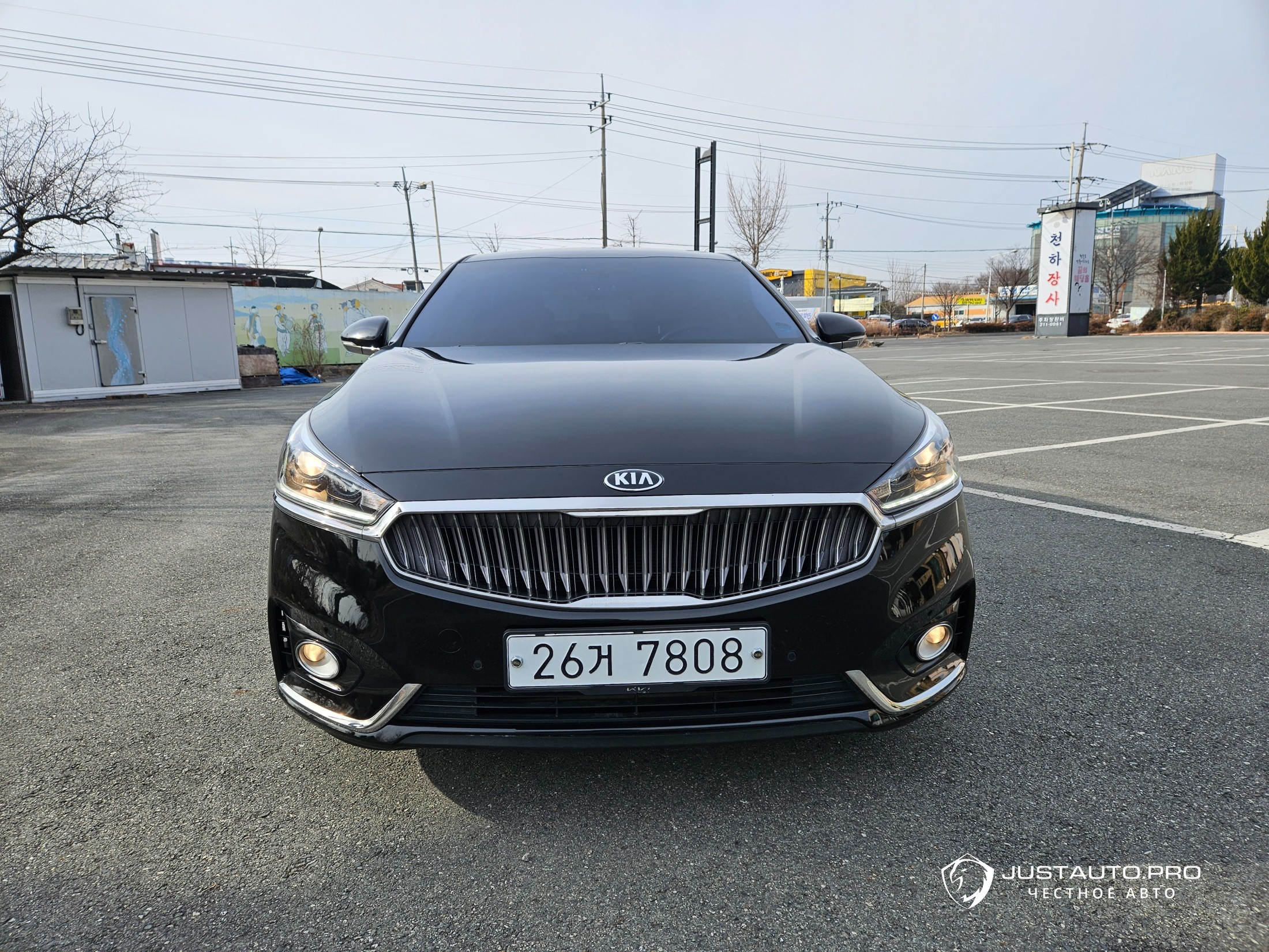 Автомобиль Kia K7