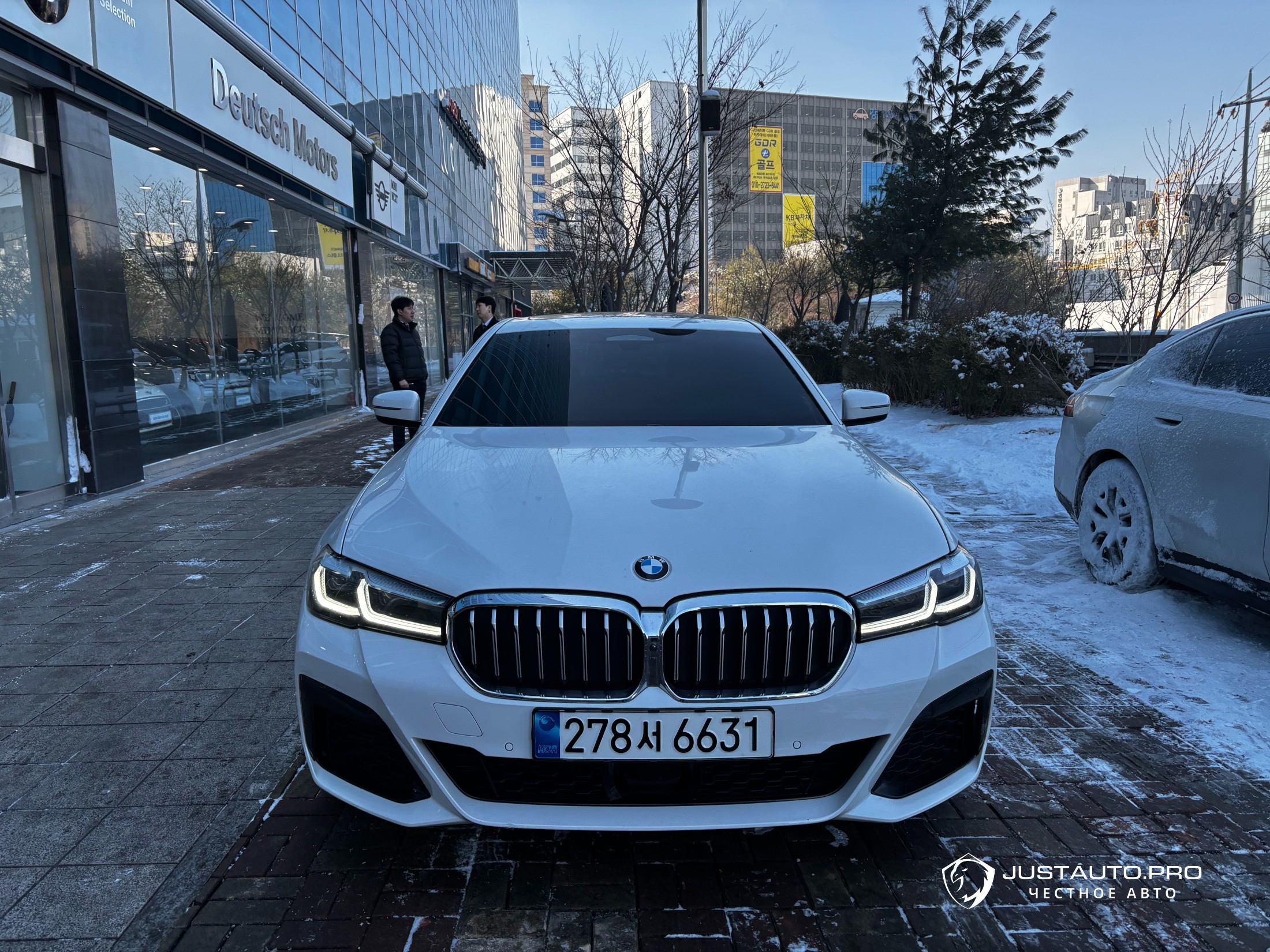 Автомобиль BMW 5-Series