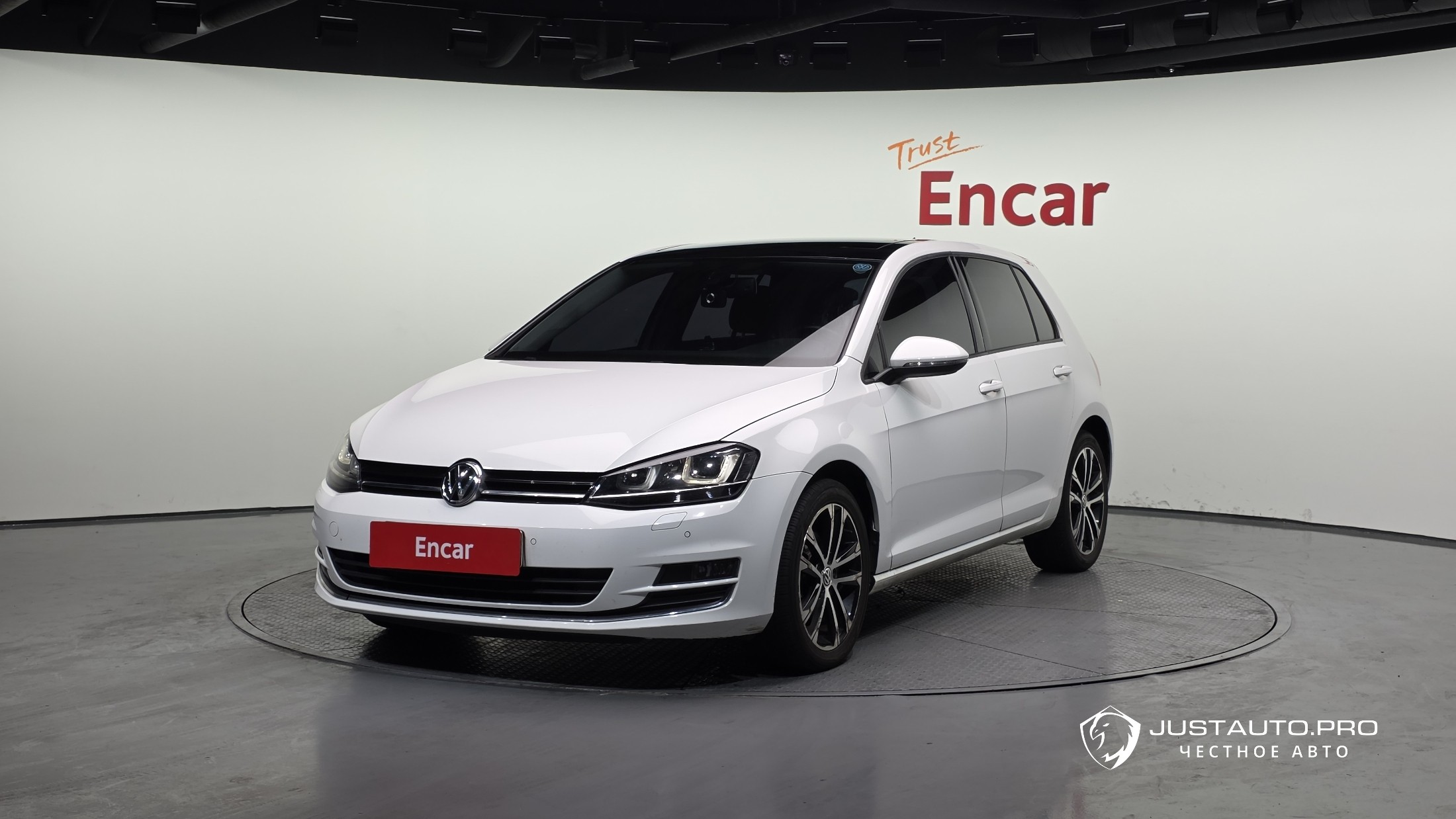 Автомобиль Volkswagen Golf