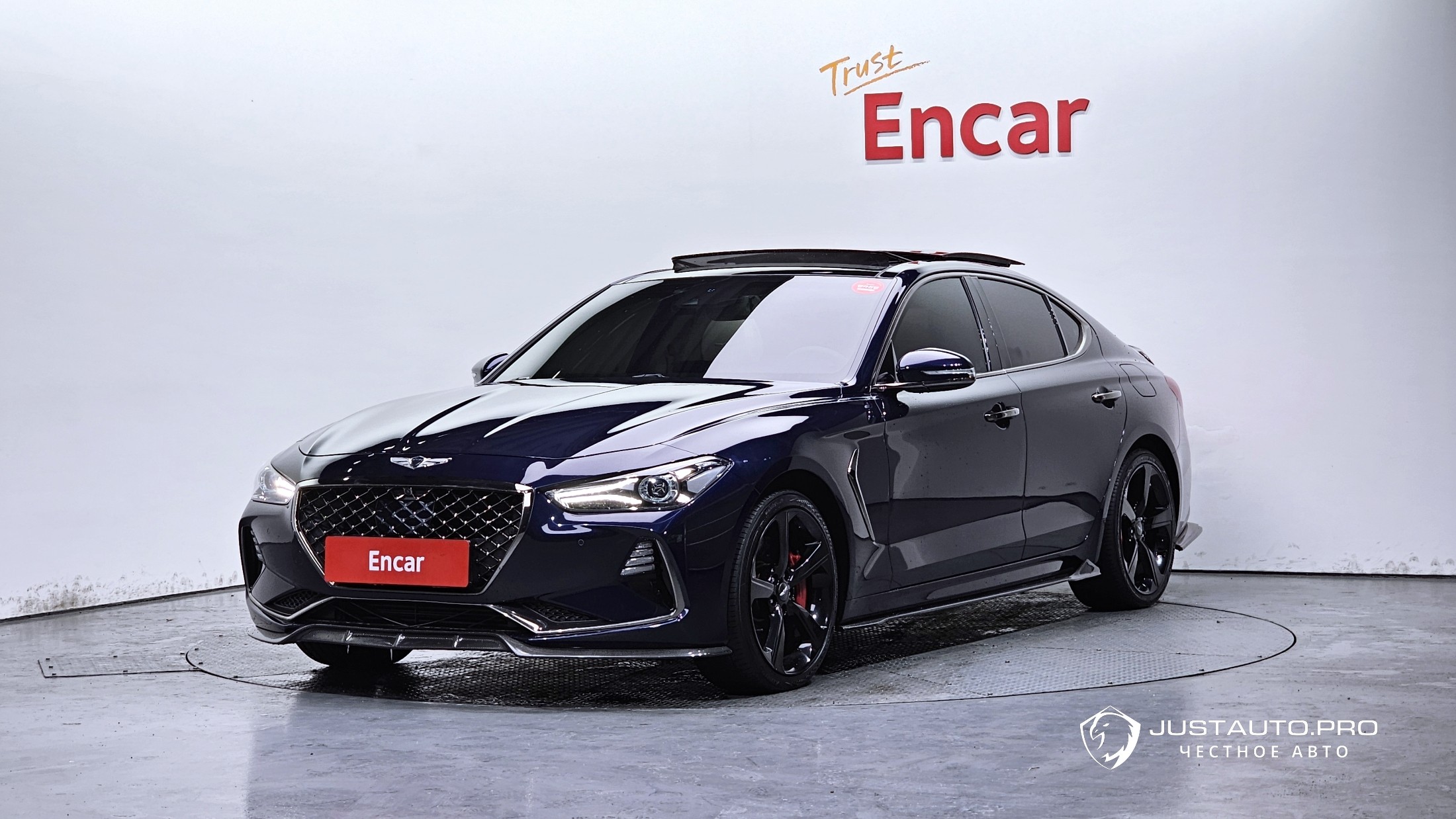 Автомобиль Genesis G70