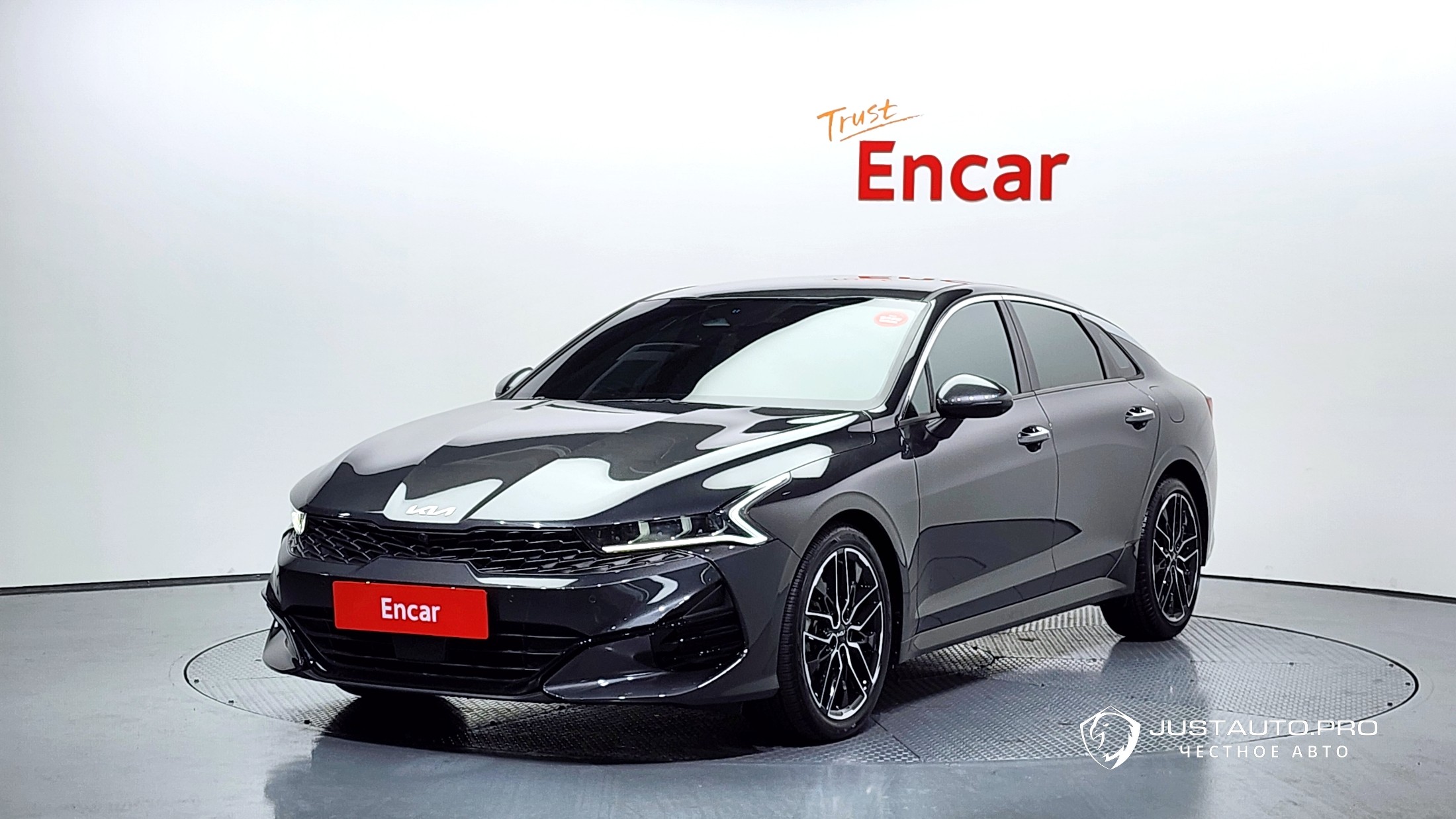 Автомобиль Kia K5