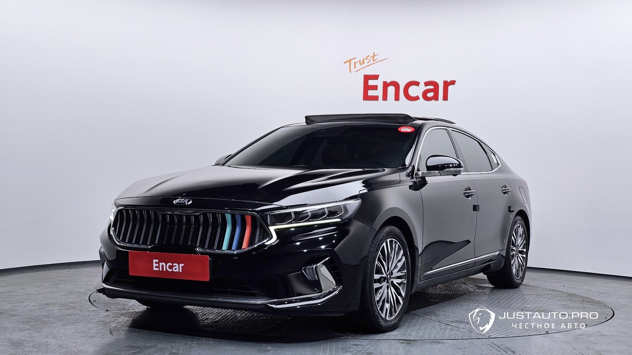Автомобиль Kia K7