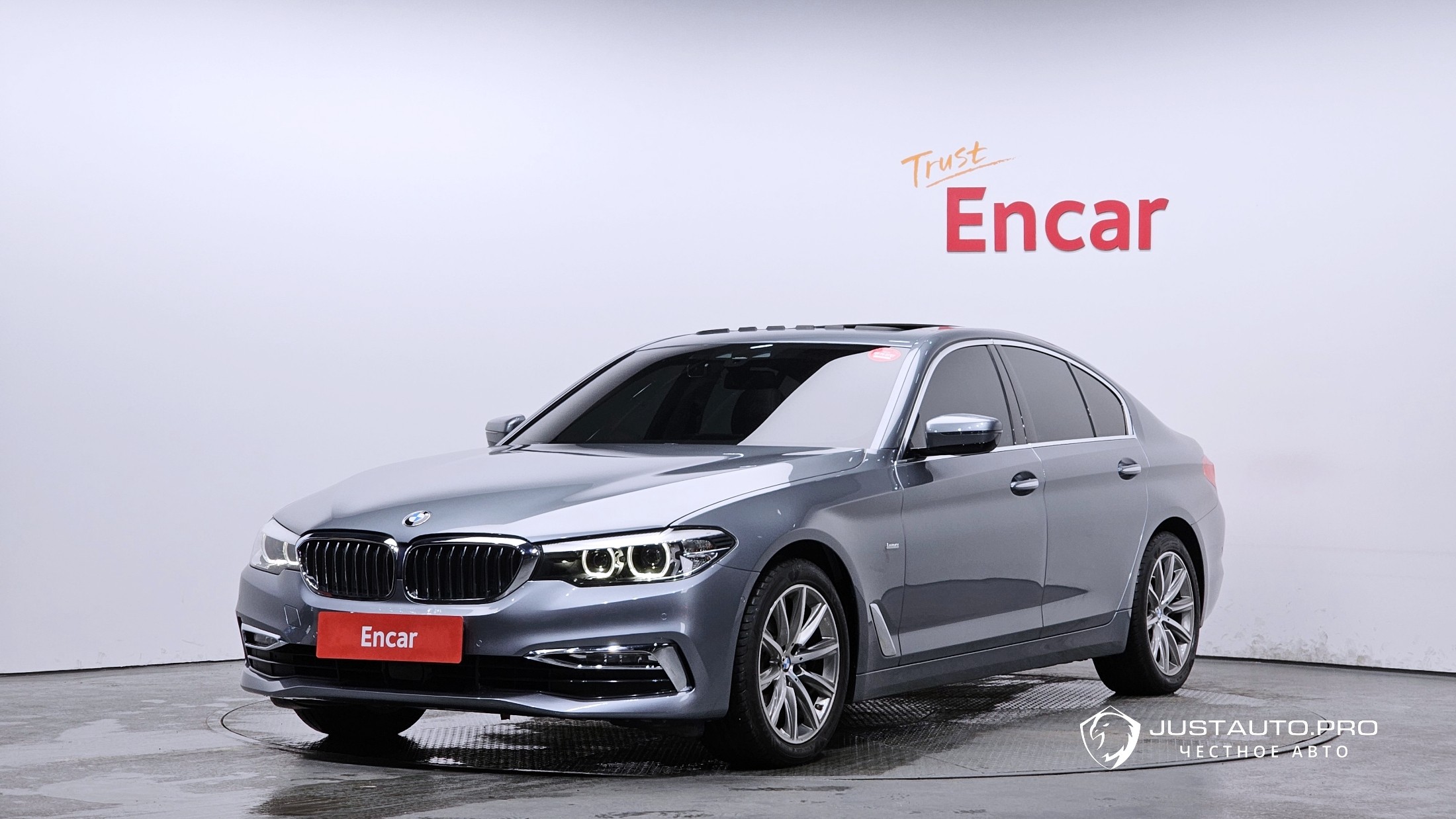 Автомобиль BMW 5-Series