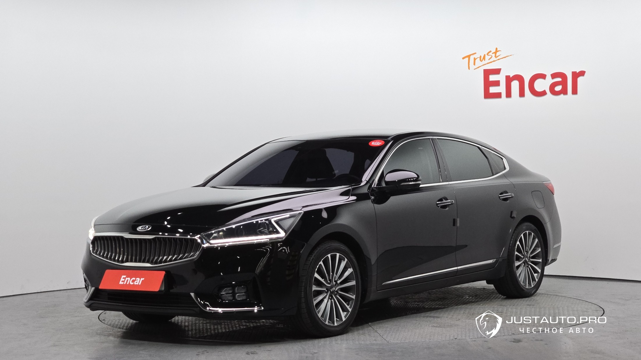 Автомобиль Kia K7