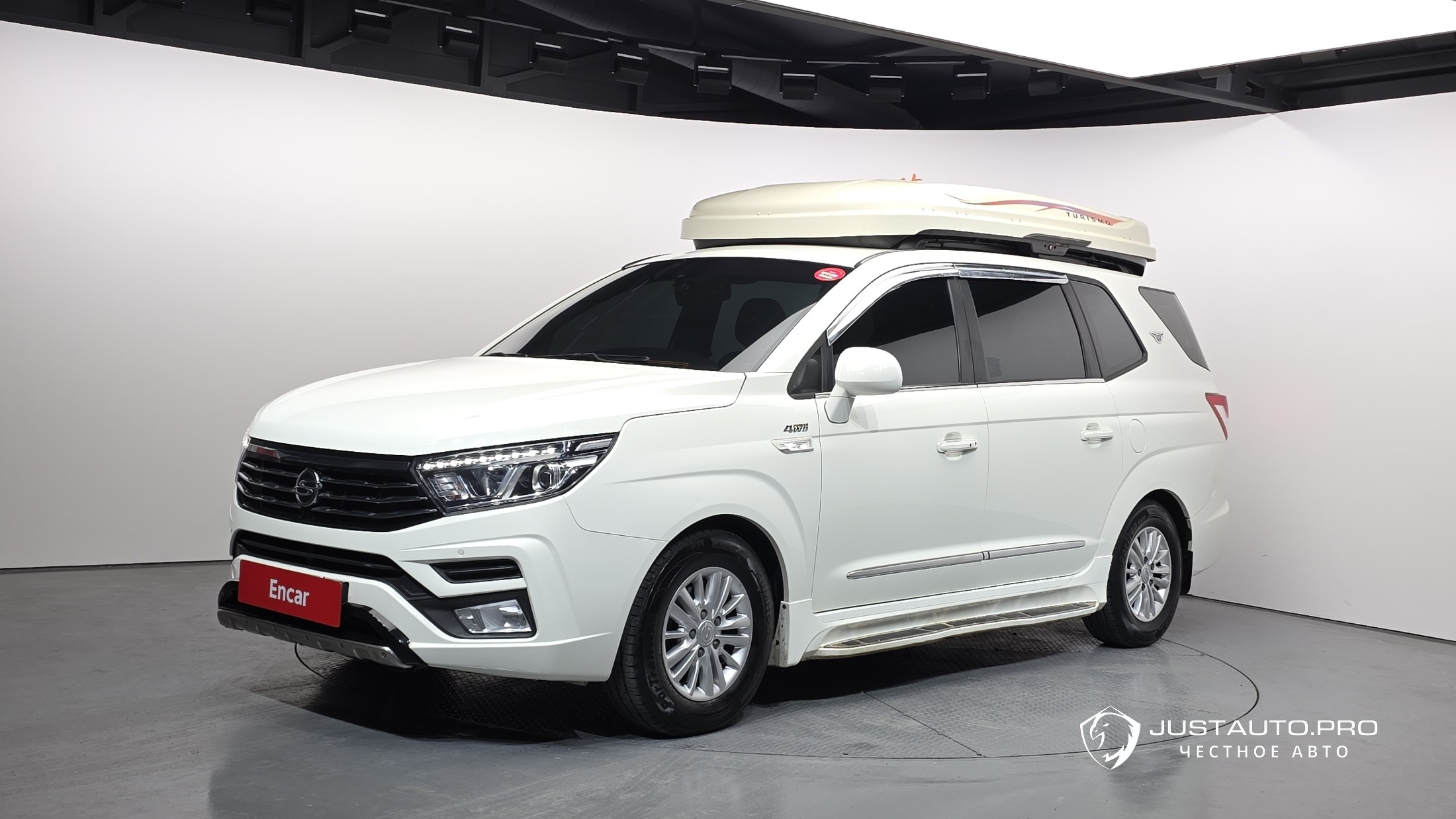 Автомобиль KG_Mobility_Ssangyong KORANDO