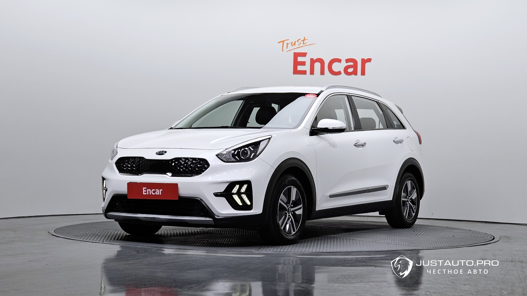 Автомобиль Kia Niro