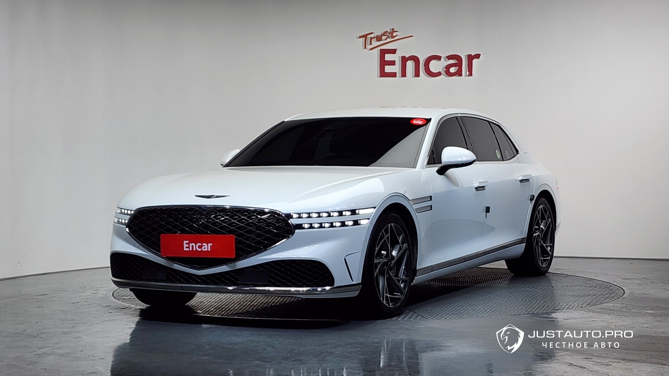 Автомобиль Genesis G90