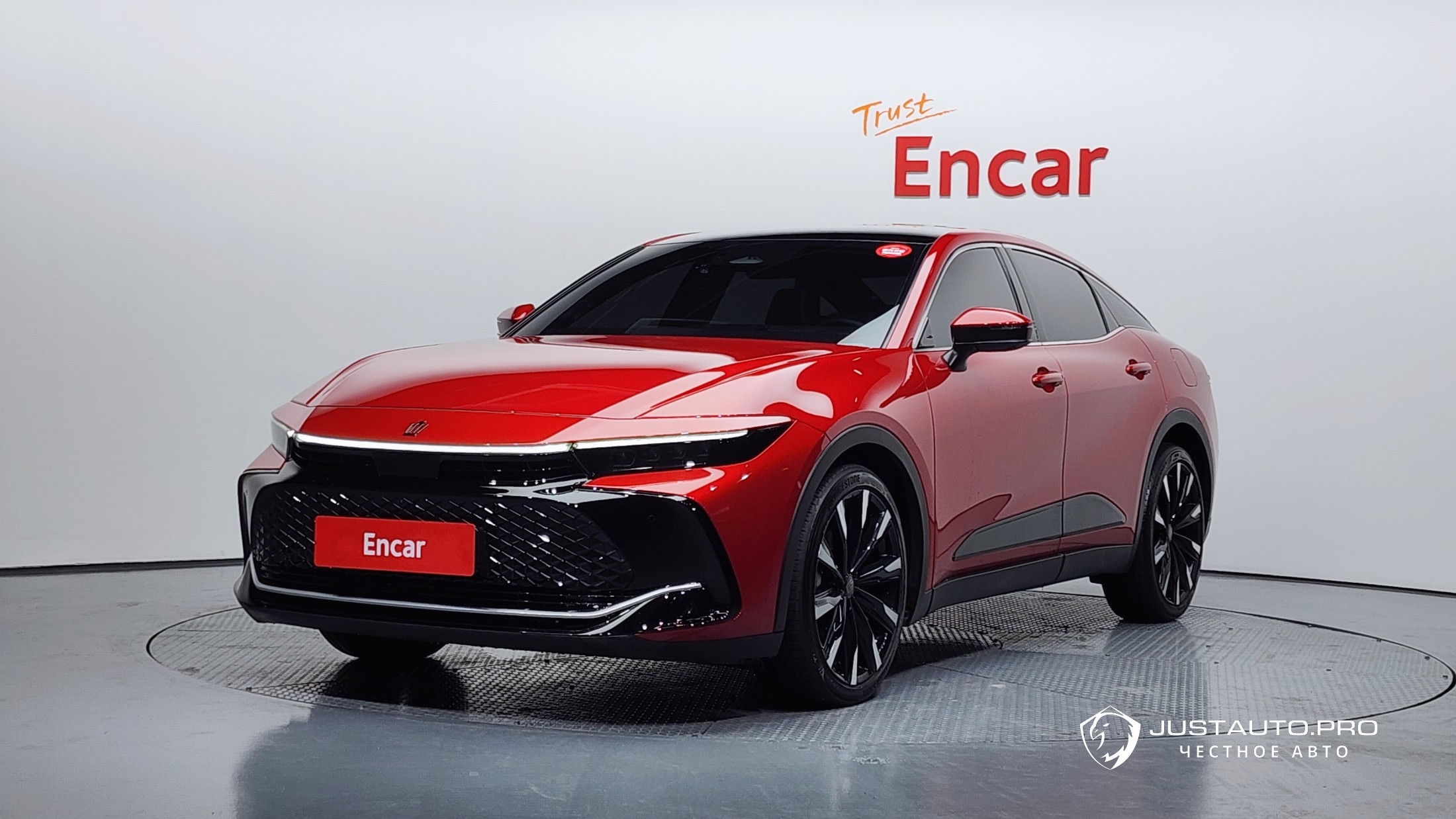 Автомобиль Toyota Crown