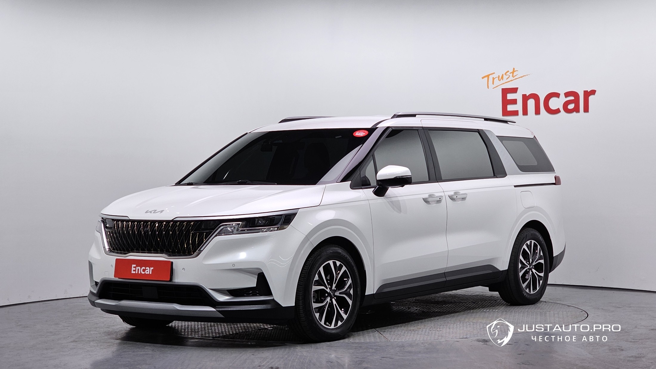 Автомобиль Kia Canival