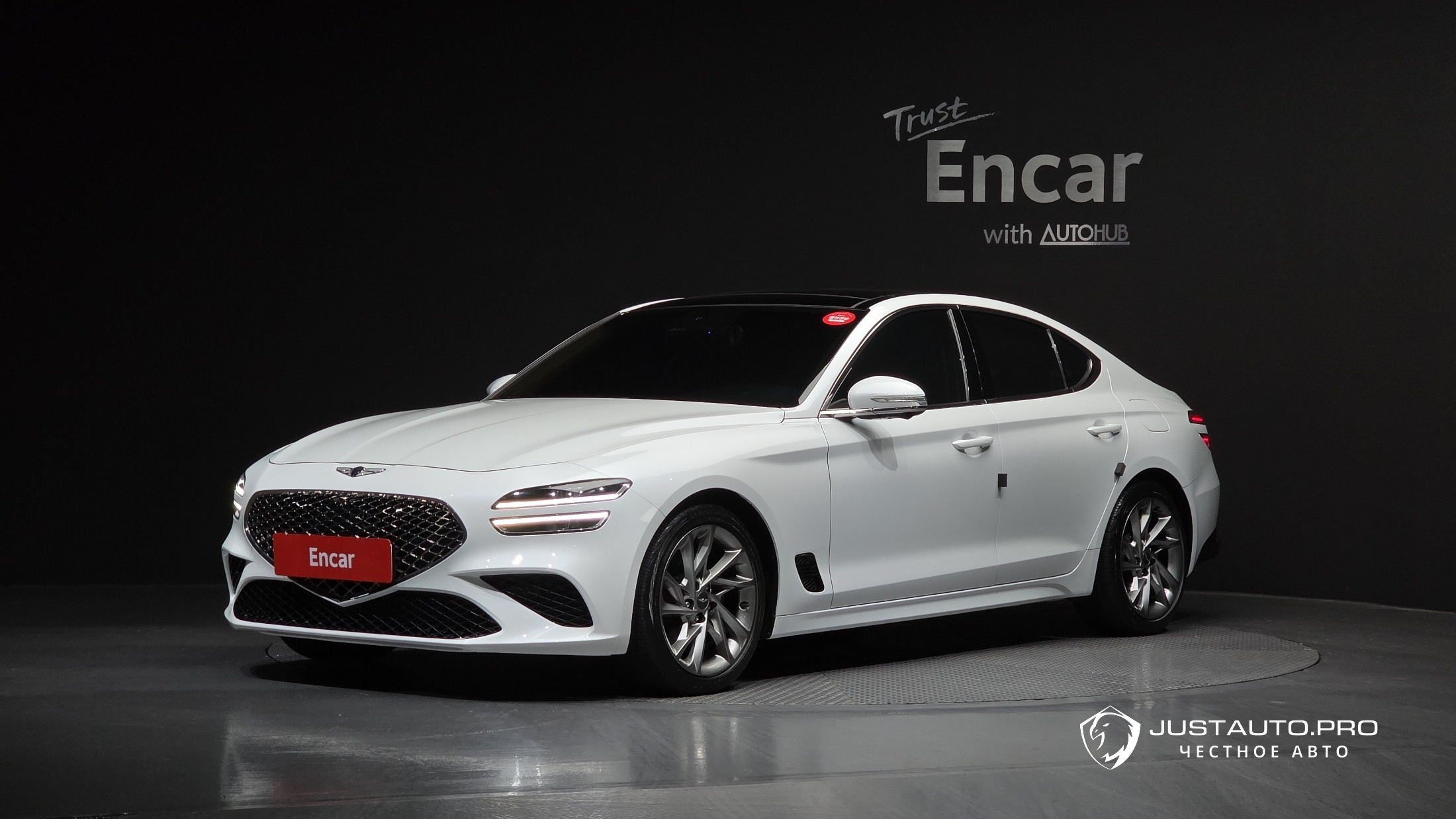 Автомобиль Genesis G70