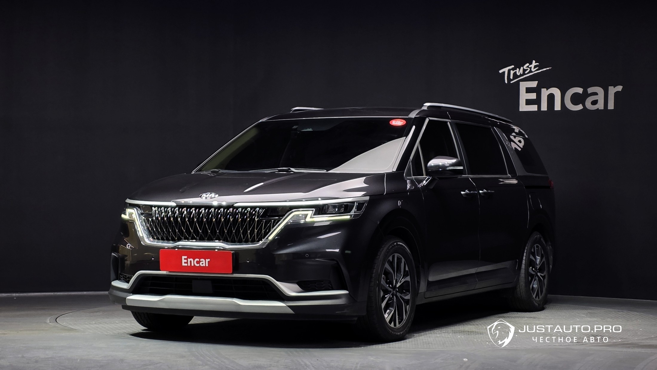 Автомобиль Kia Canival