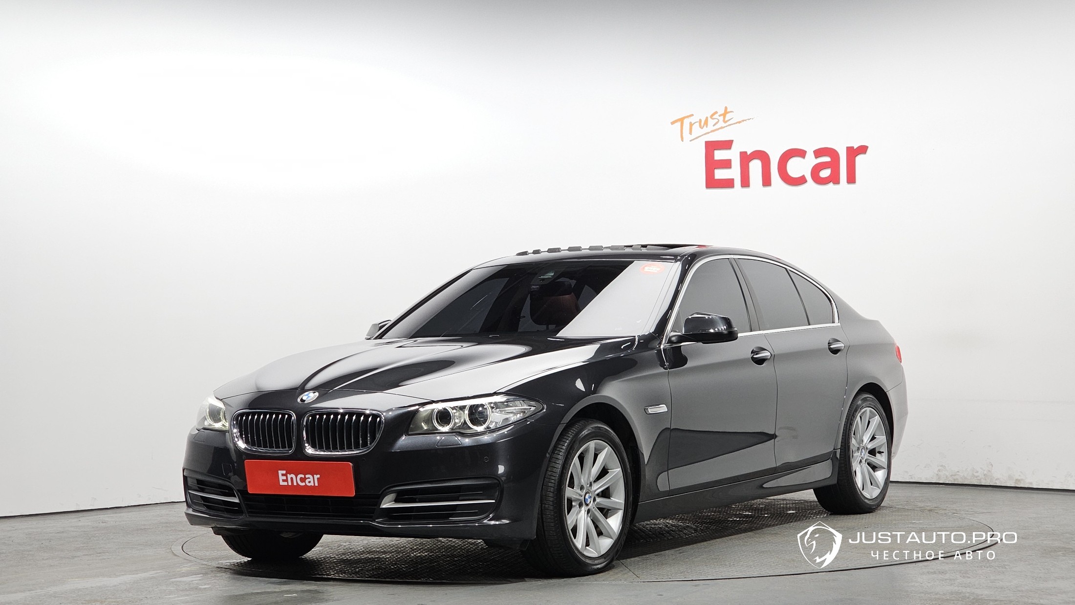 Автомобиль BMW 5-Series