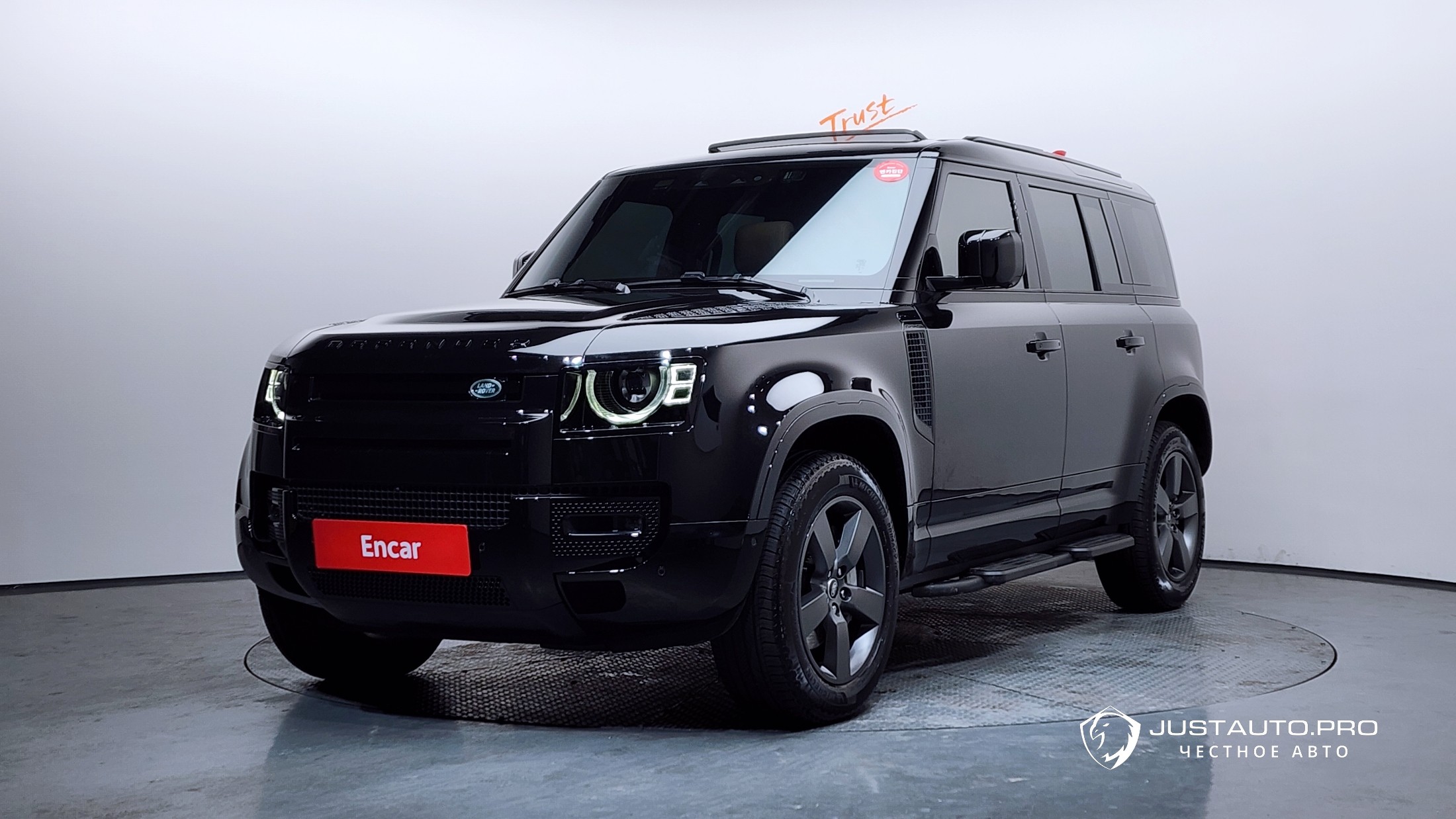 Автомобиль Land Rover Defender