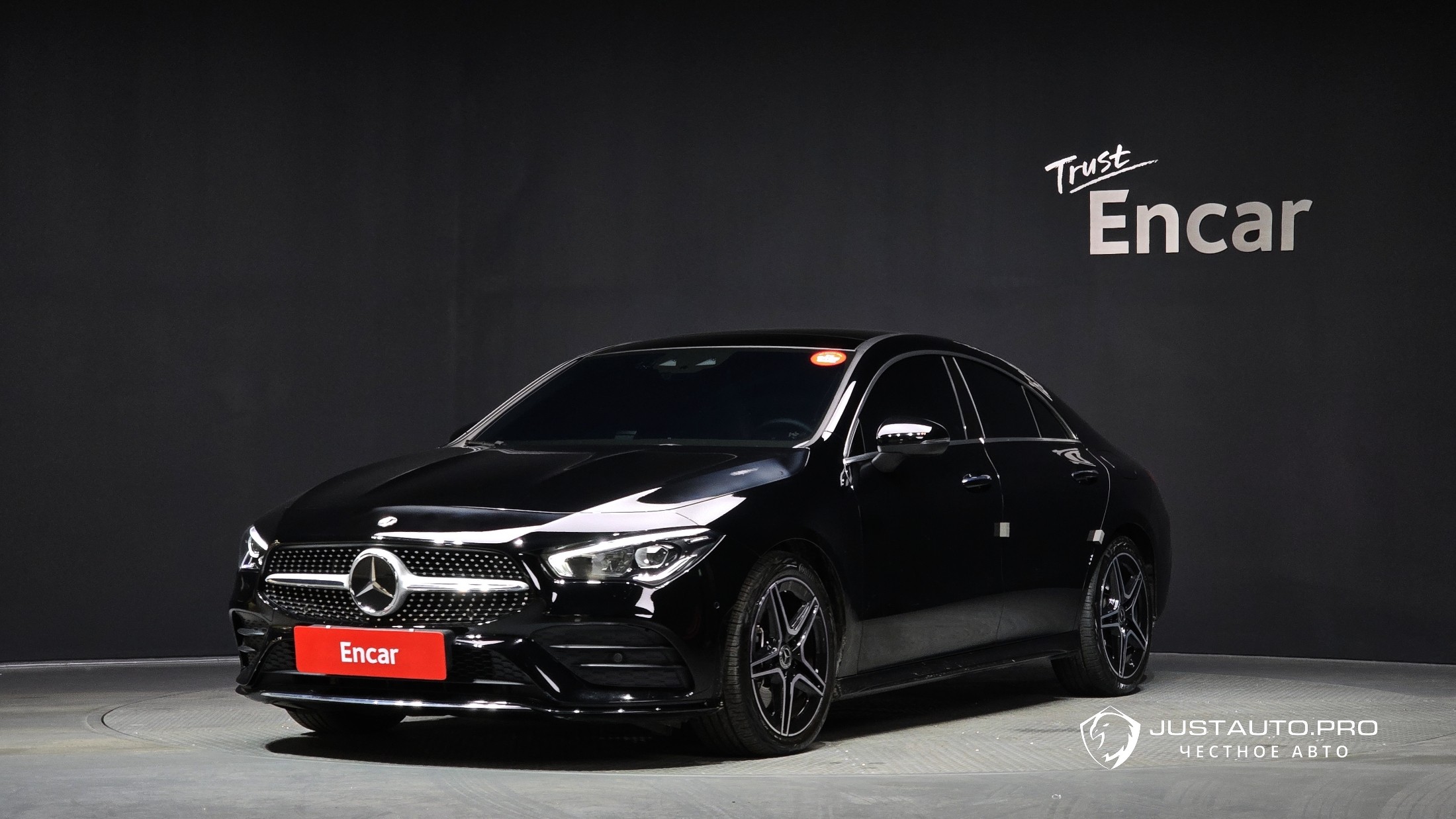 Автомобиль Mercedes-Benz CLA-Class