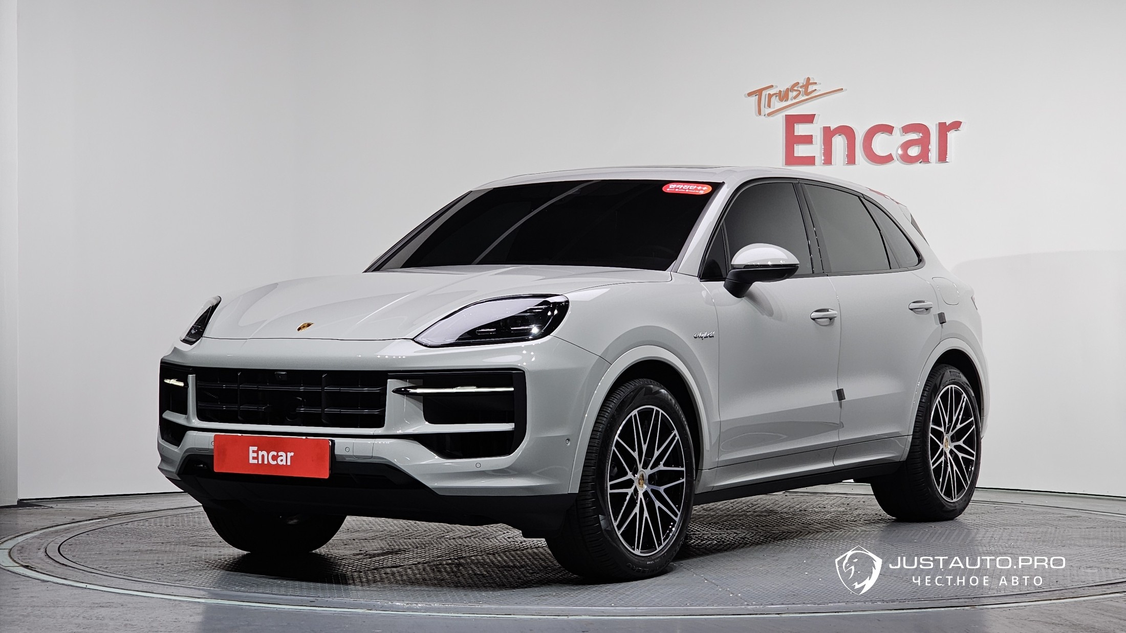 Автомобиль Porsche Cayenne