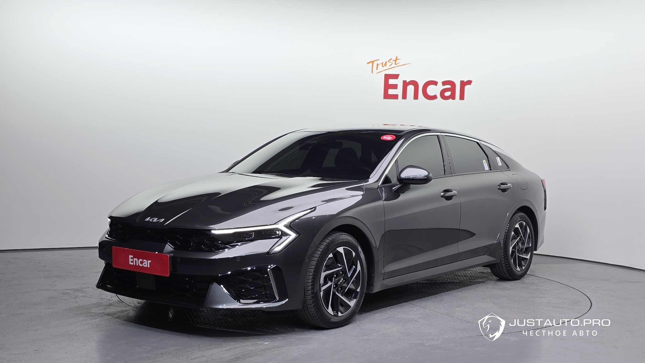 Автомобиль Kia K5