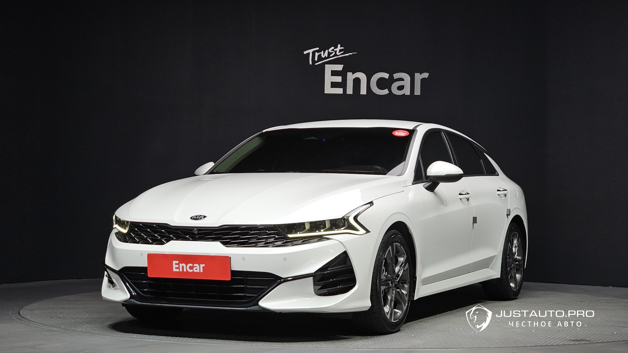 Автомобиль Kia K5