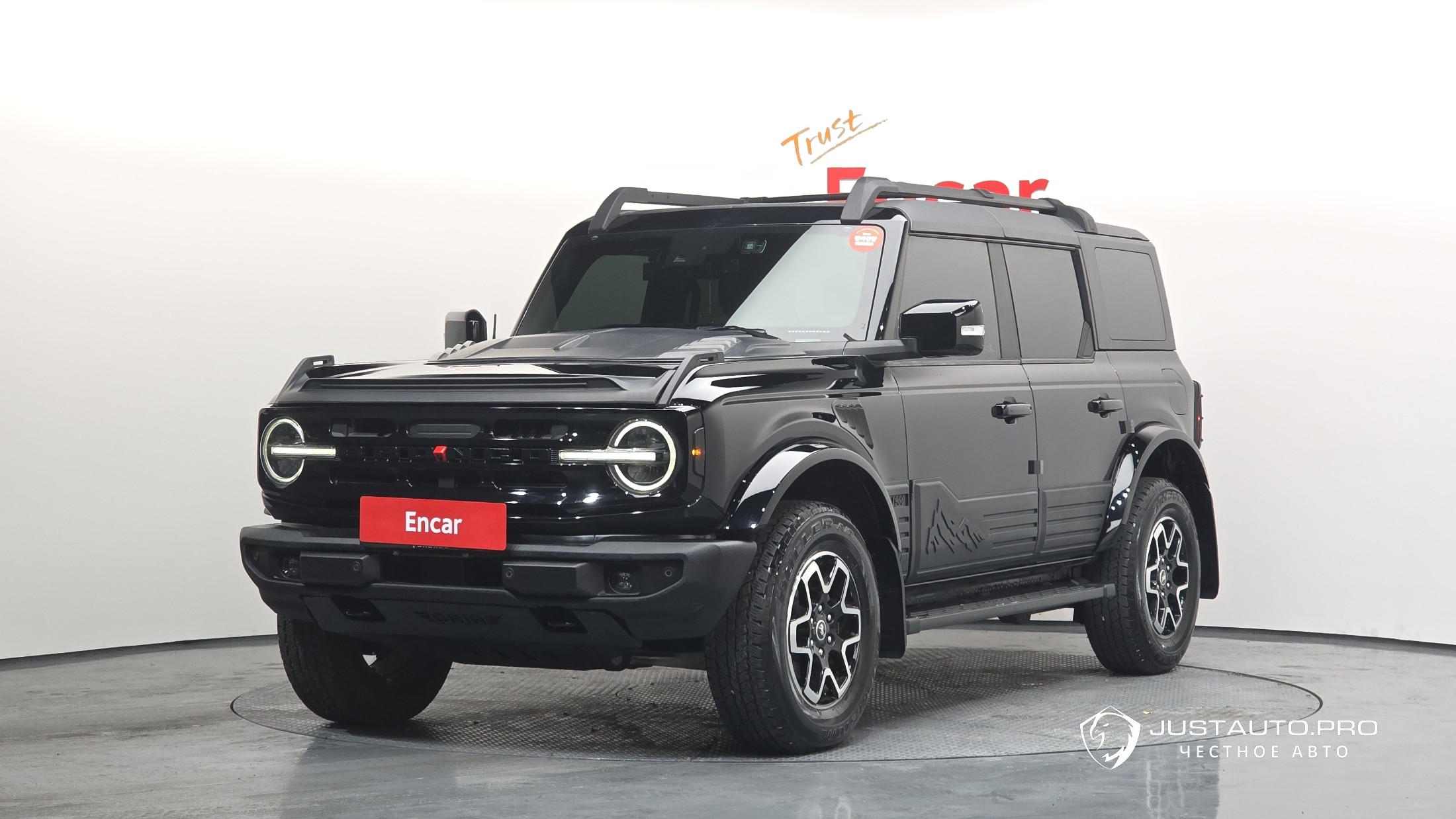 Автомобиль Ford Bronco