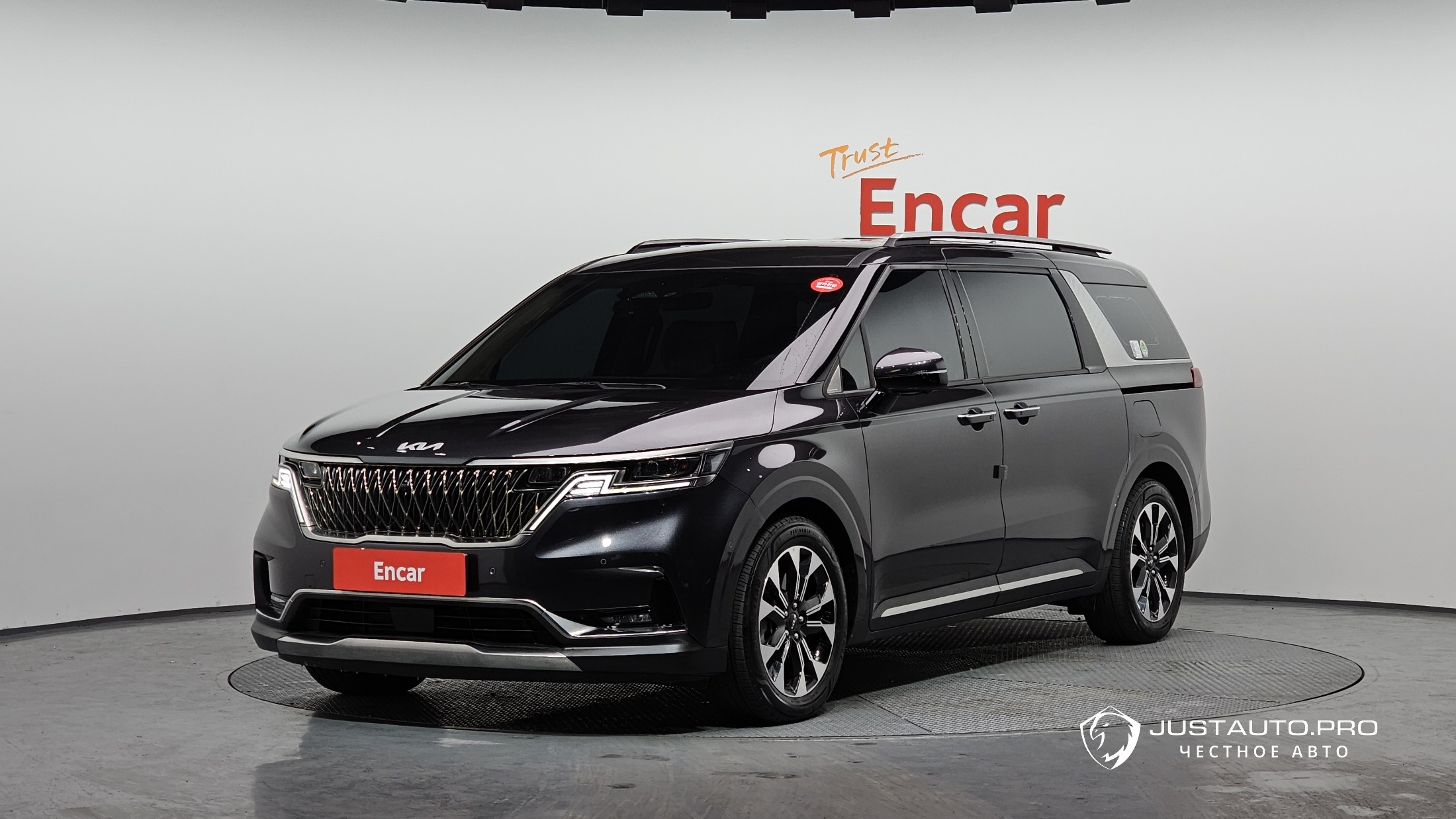 Автомобиль Kia Canival