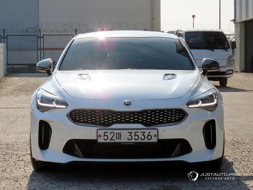 Автомобиль Kia Stinger