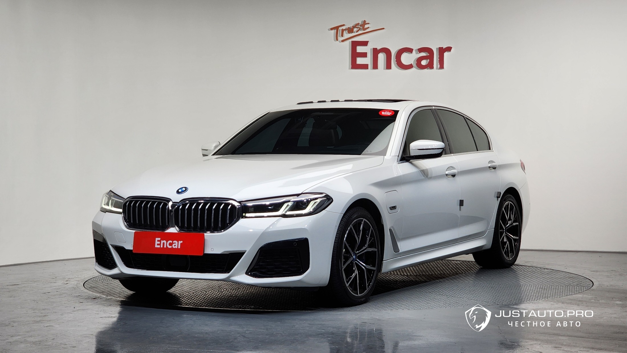 Автомобиль BMW 5-Series