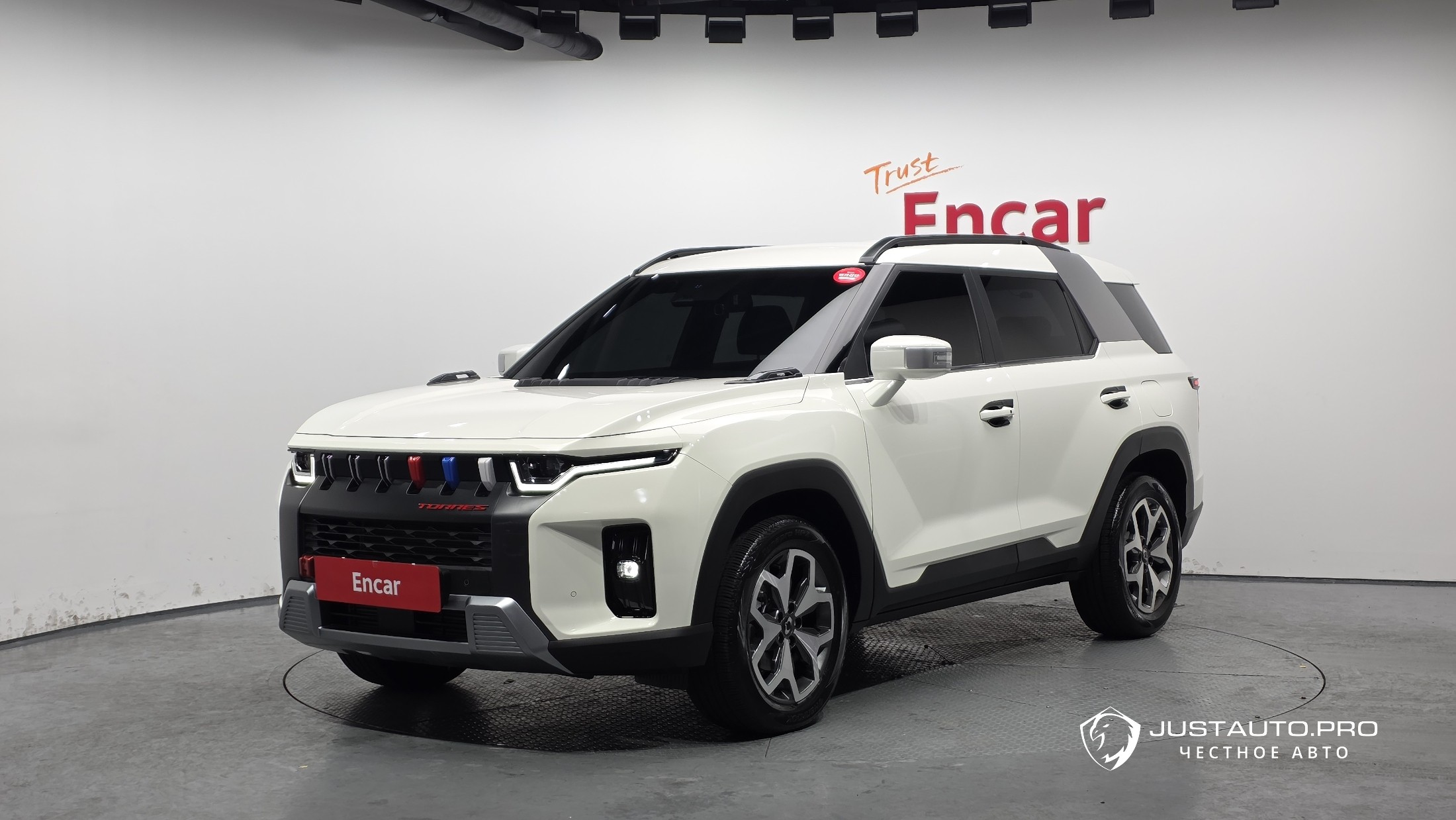 Автомобиль KG_Mobility_Ssangyong Torres