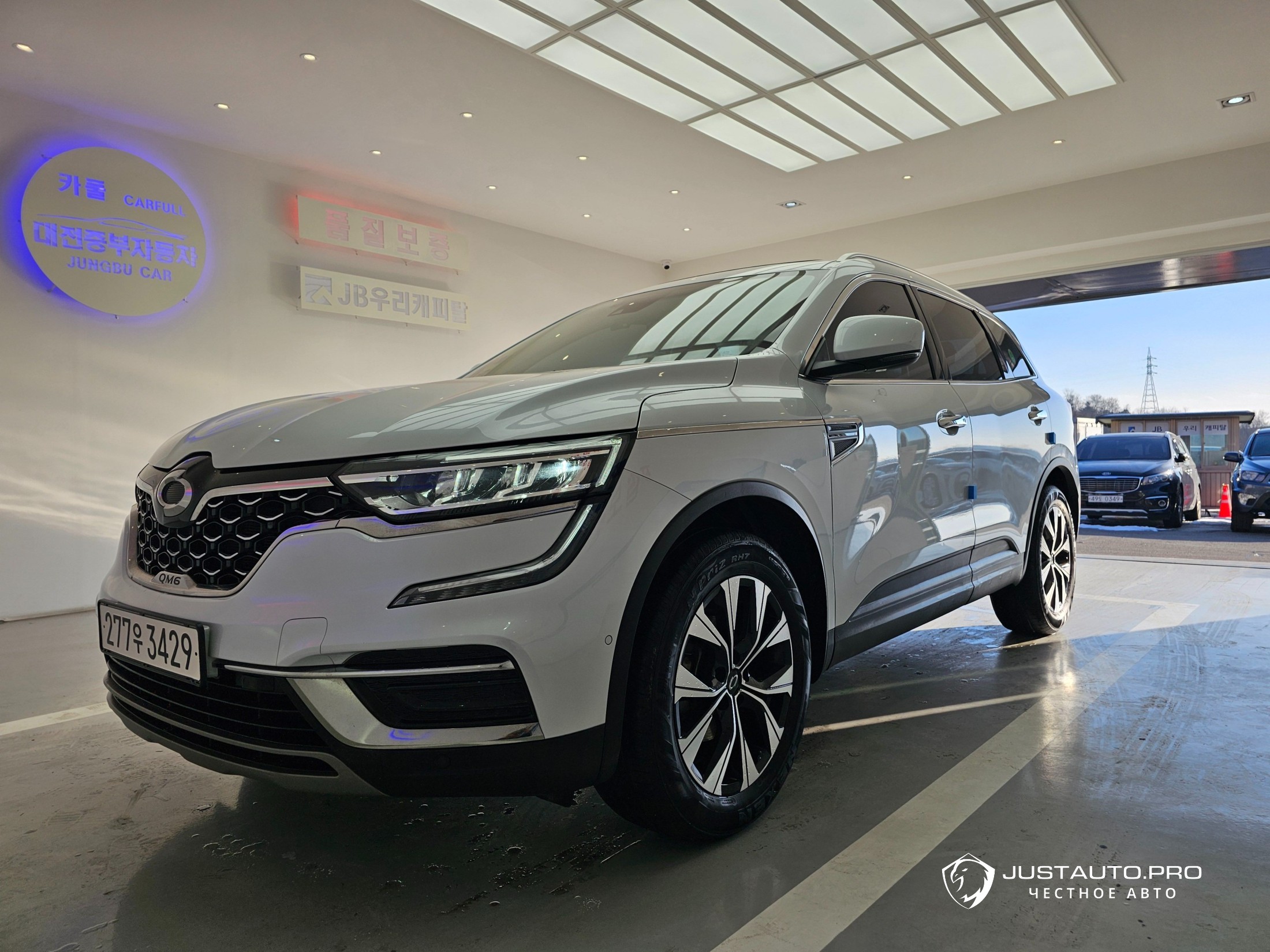 Автомобиль Renault-KoreaSamsung QM6