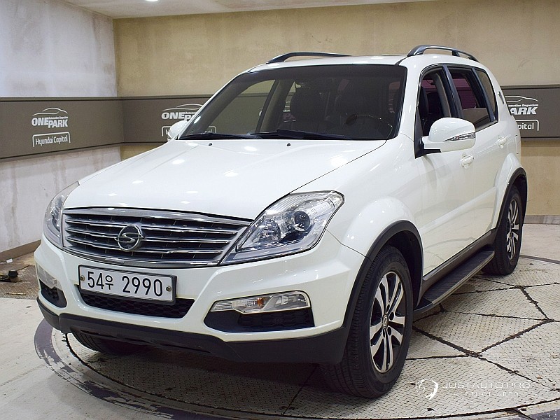 Автомобиль KG_Mobility_Ssangyong Rexton