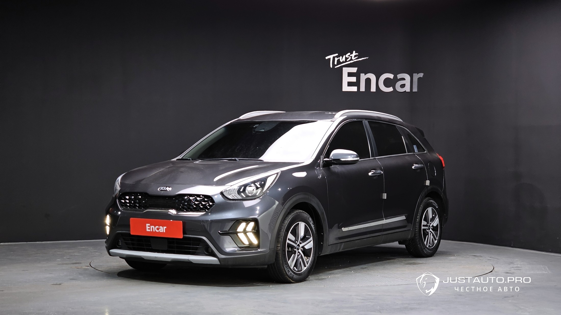 Автомобиль Kia Niro