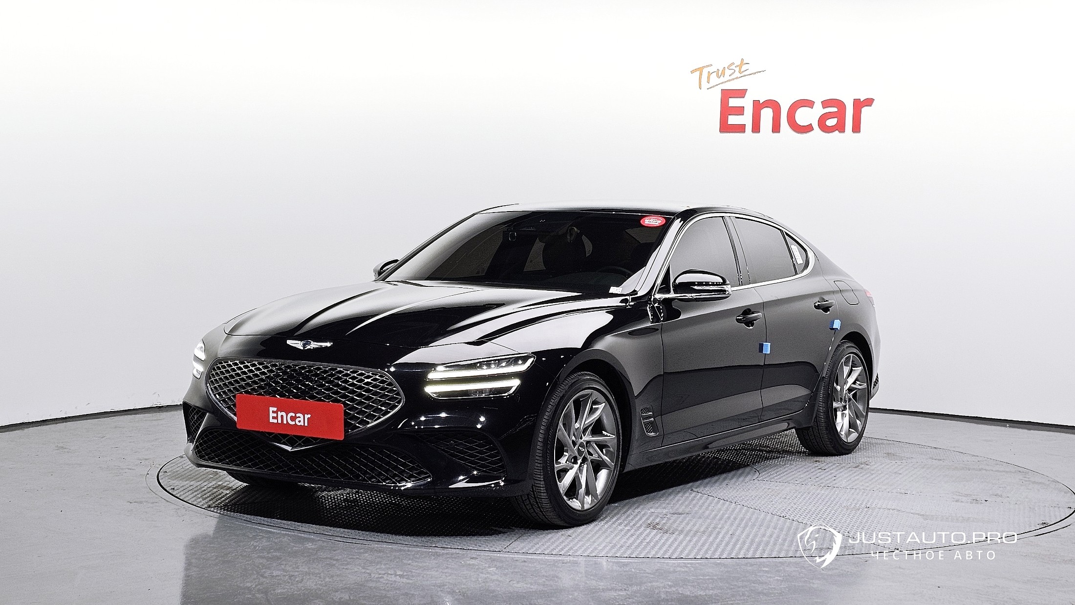 Автомобиль Genesis G70