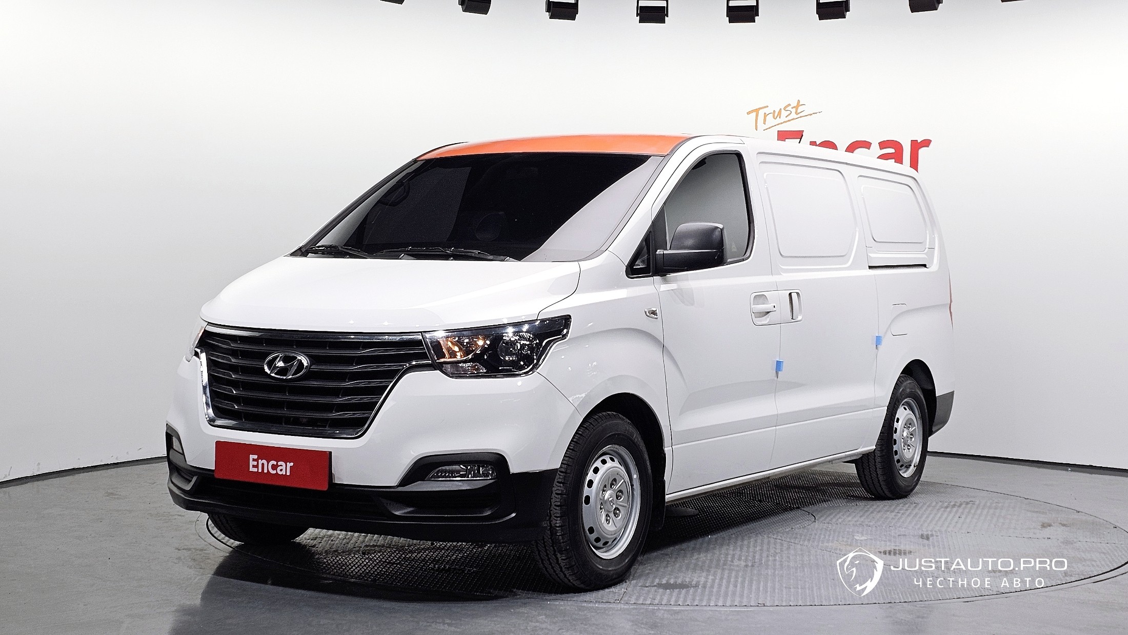 Автомобиль Hyundai Starex