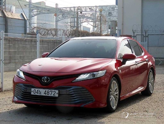 Автомобиль Toyota Camry