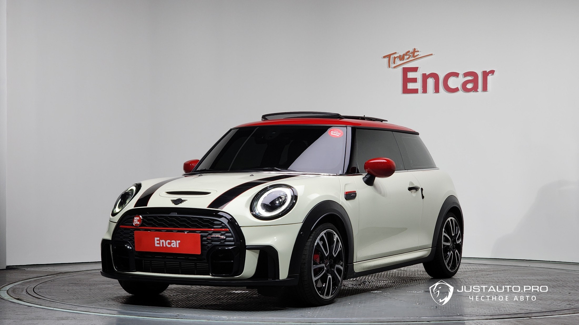 Автомобиль Mini Cooper