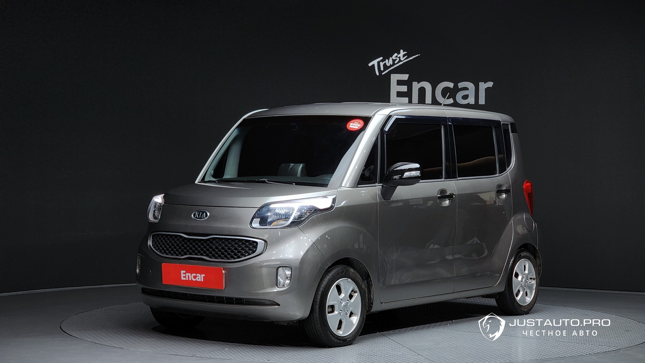 Автомобиль Kia RAY