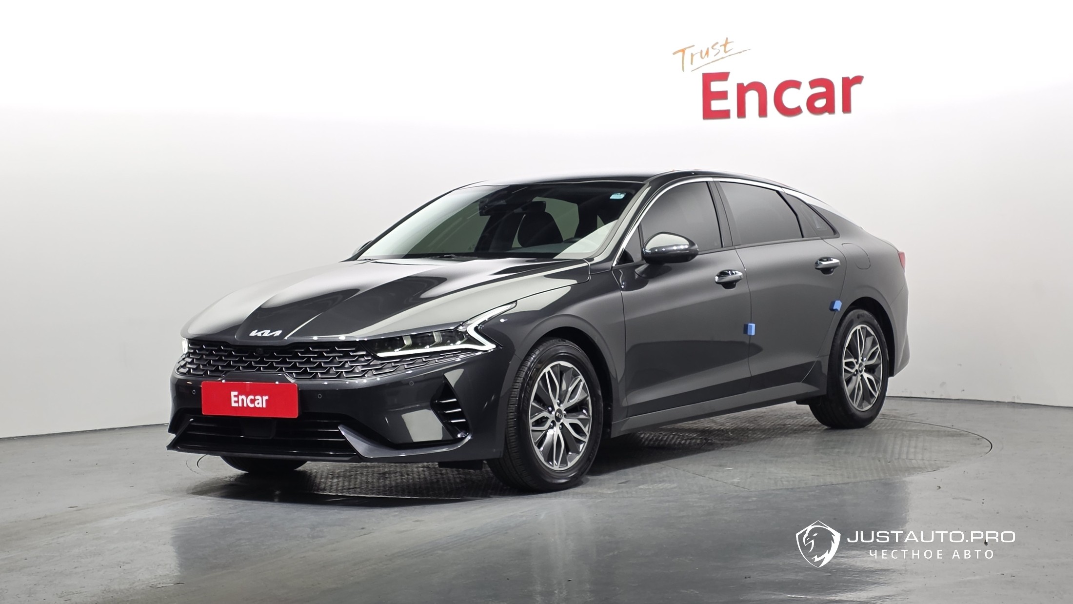 Автомобиль Kia K5